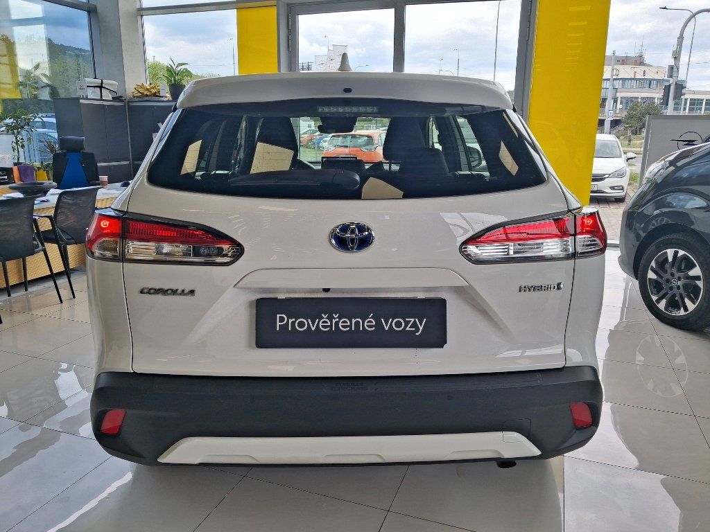 Toyota Corolla Cross, 2.0HEV 112kW 2023 - fotka 5