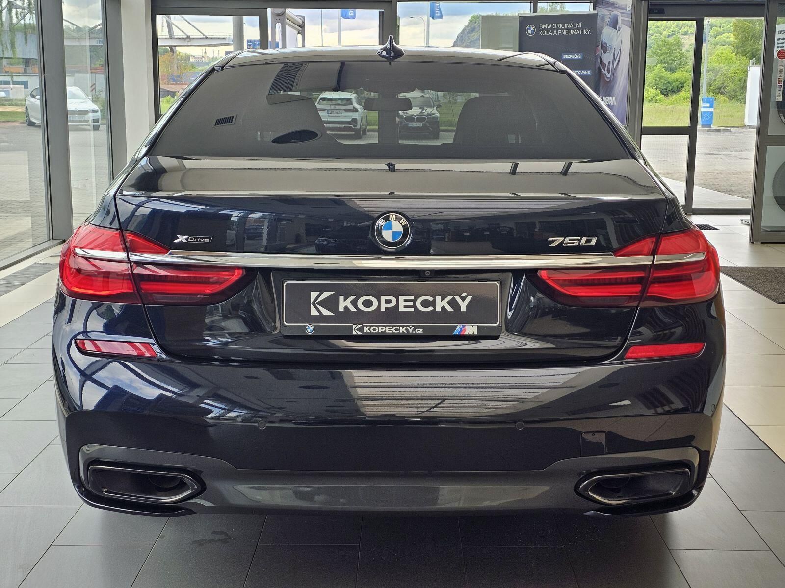 BMW Řada 7, 750d xDrive - fotka 5