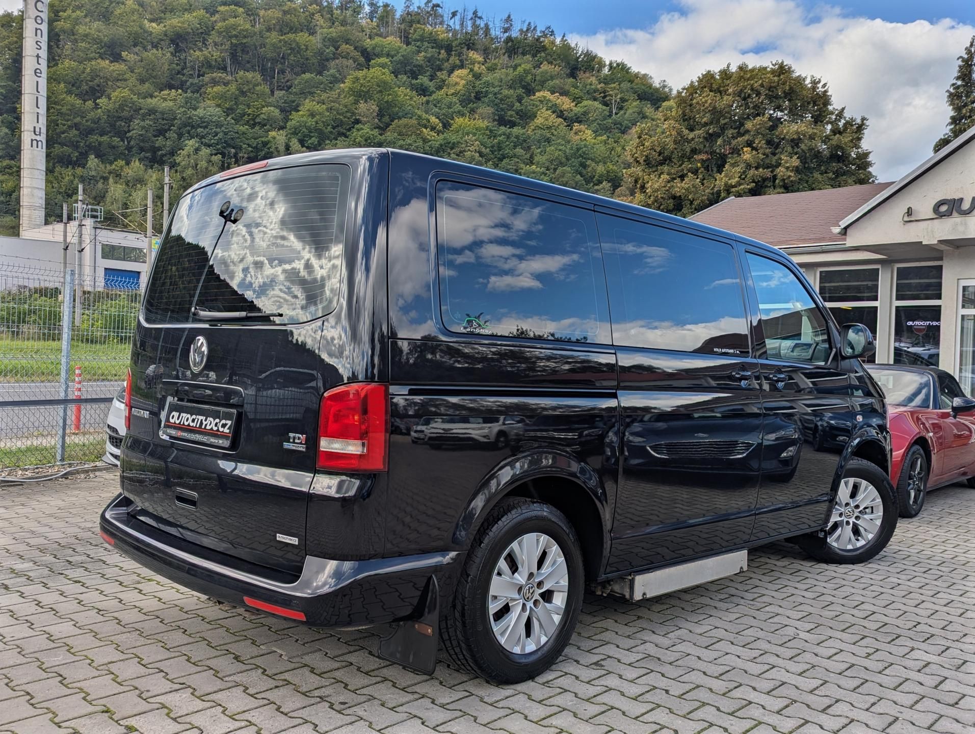 Volkswagen Multivan, 2.0 TDi 103kW HYDRAUL. PLOŠINA - fotka 6
