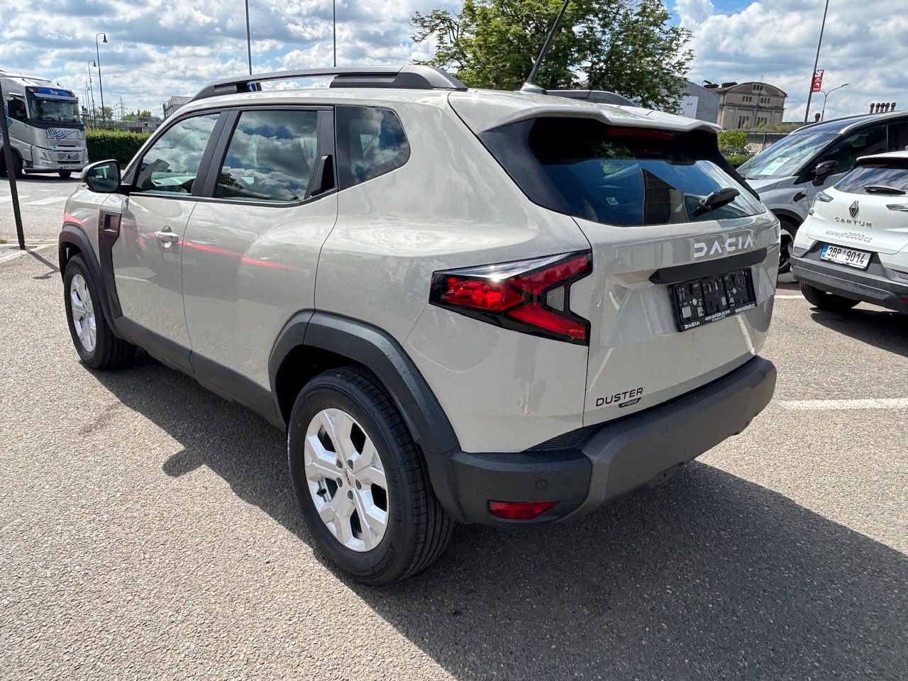 Dacia Duster, expression hybrid 155 - fotka 3