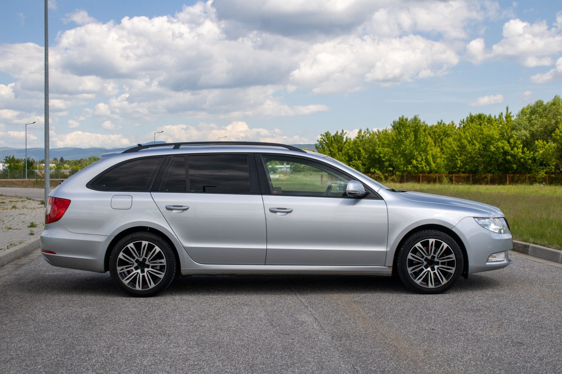 Škoda Superb - fotka 4