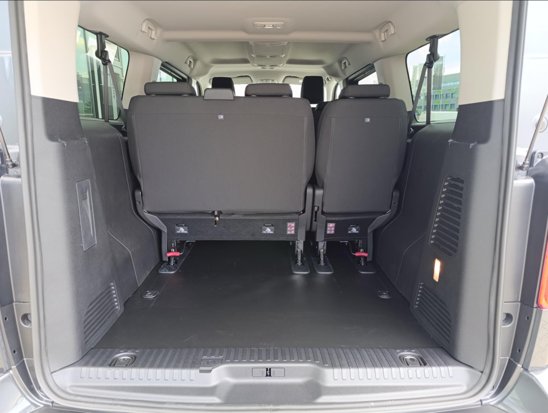 Fiat Ulysse, 2,2 MTJ 180k  ICON - fotka 6