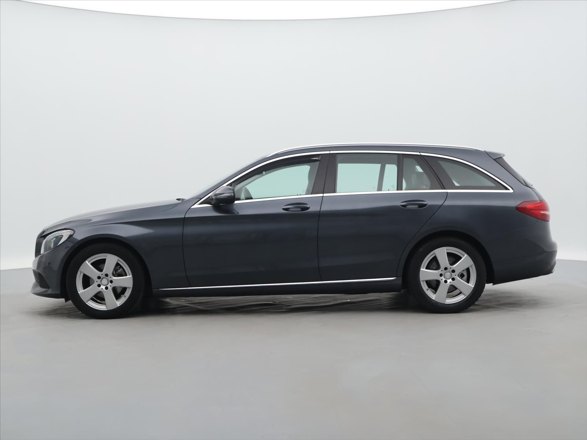 Mercedes-Benz Třídy C, 1,6 CDI 100 kW Tažné Aut.Klima - fotka 4