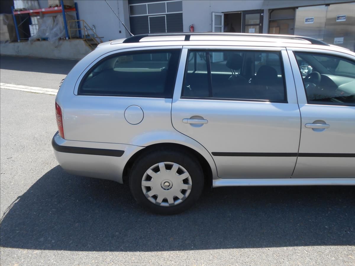 Škoda Octavia, 1,9 TDi 81Kw - fotka 5