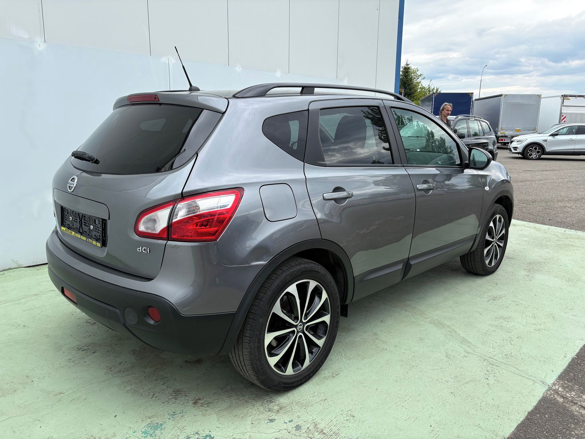 Nissan Qashqai, 1.6dCi, 96kW, 4x4, Kamera 1Maj - fotka 2