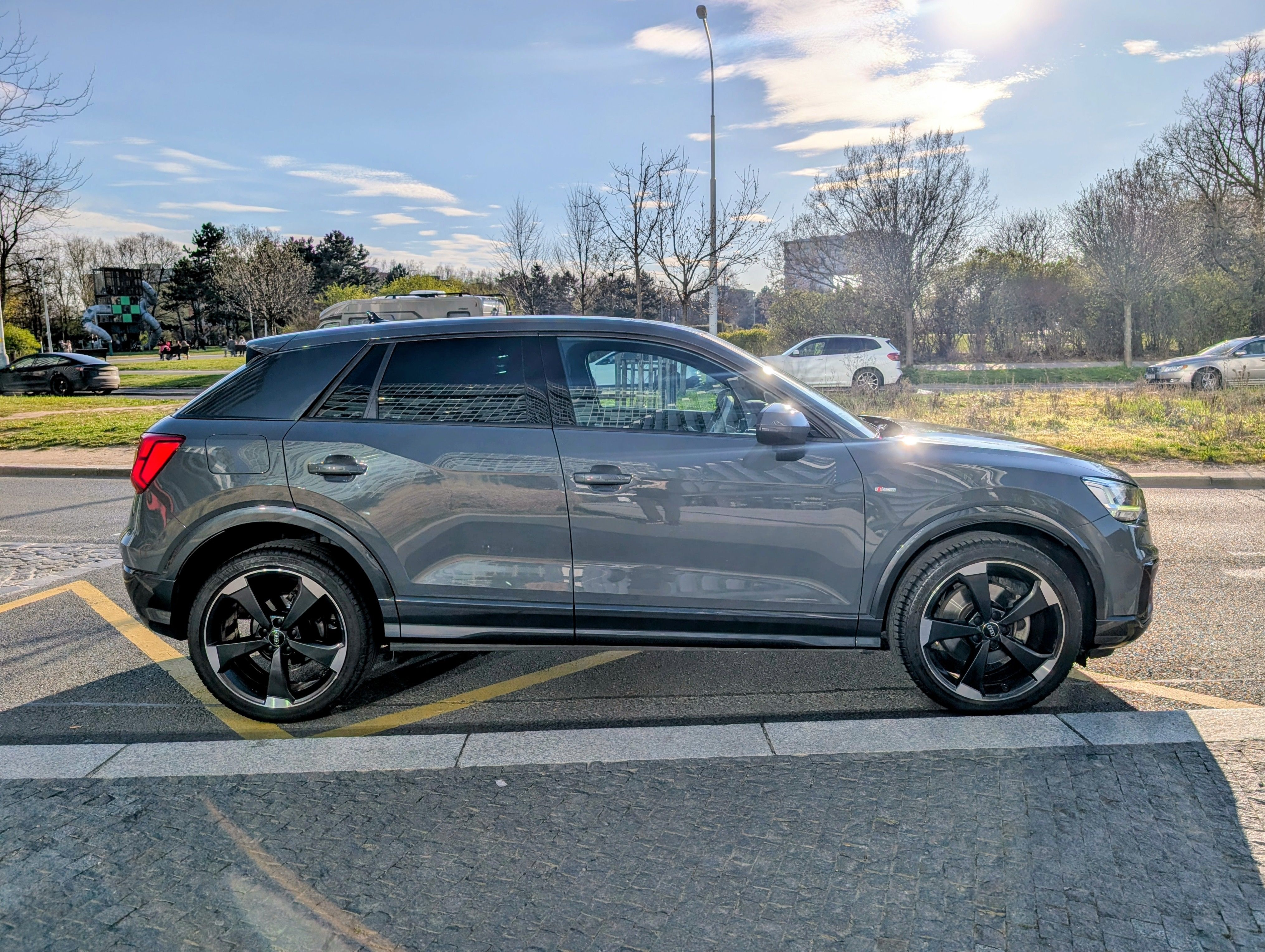Audi Q2, 35 TFSi, S-line, 110kW, DSG - fotka 3