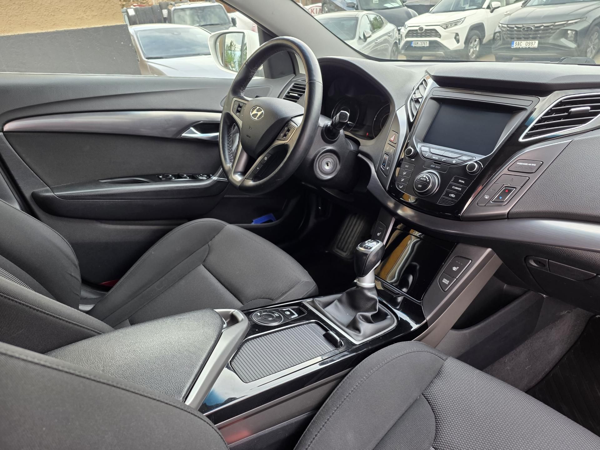Hyundai i40, 1.7-104kw-NAVI-KAMERA - fotka 2