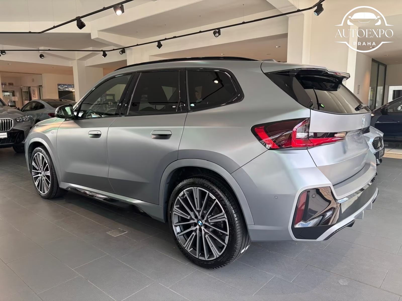 BMW X1, xDrive23d  M Sportpaket Head-U - fotka 3