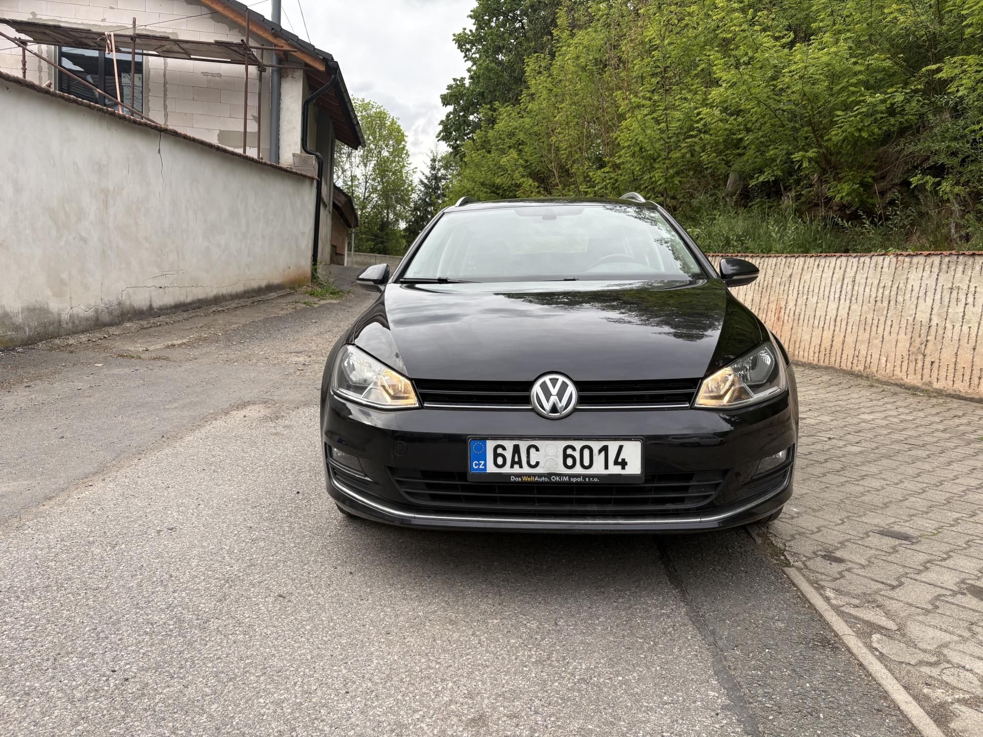 Volkswagen Golf, kombi 2,0TDI Bluemotion - fotka 2