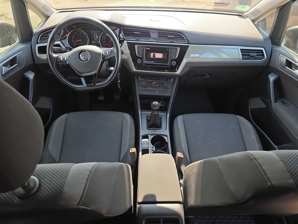 Volkswagen Touran, 1.2Tsi 81KW JEN 107 TIS KM TOP - fotka 3