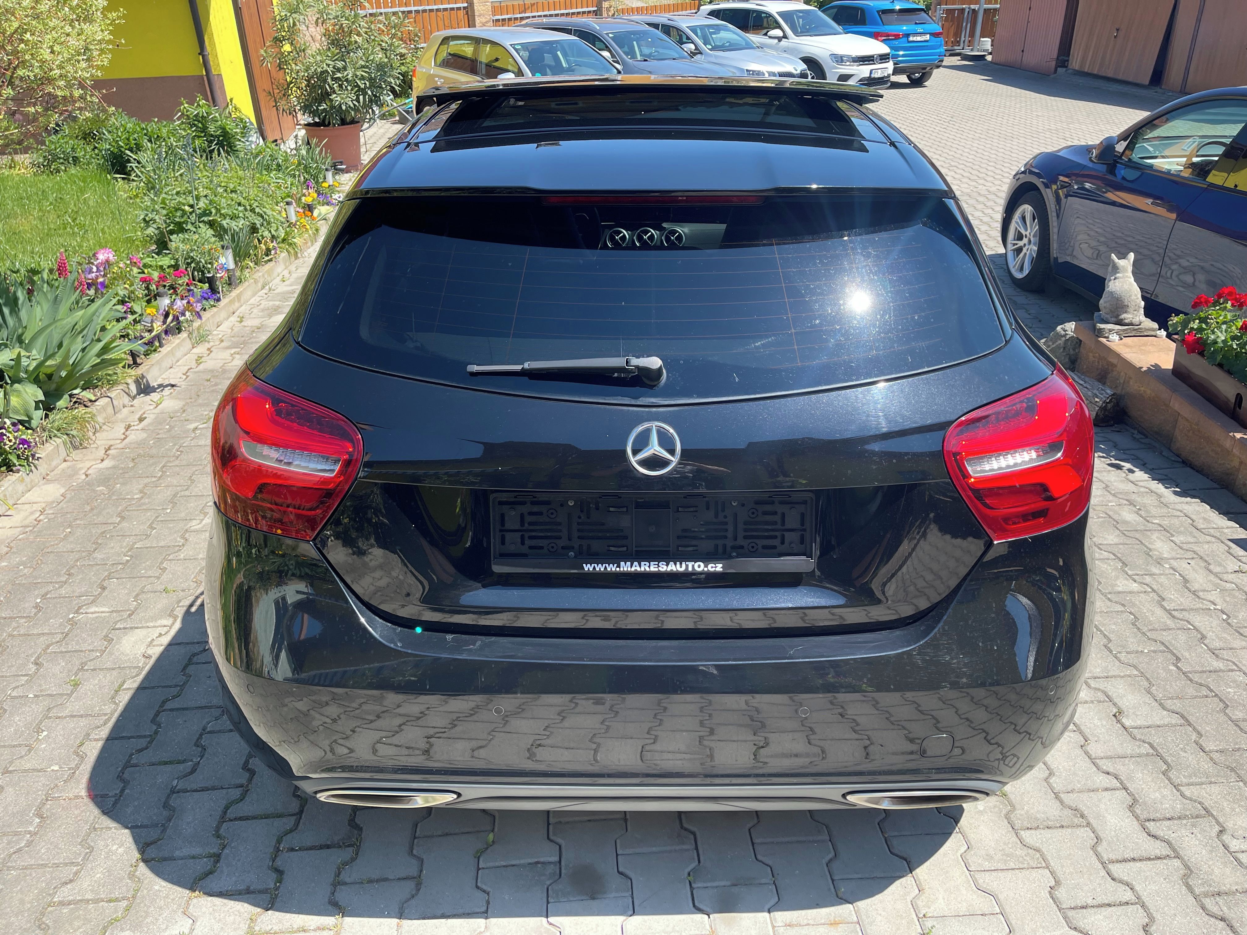 Mercedes-Benz Třídy A, 180, 90 KW,panorama,130 000 km - fotka 5