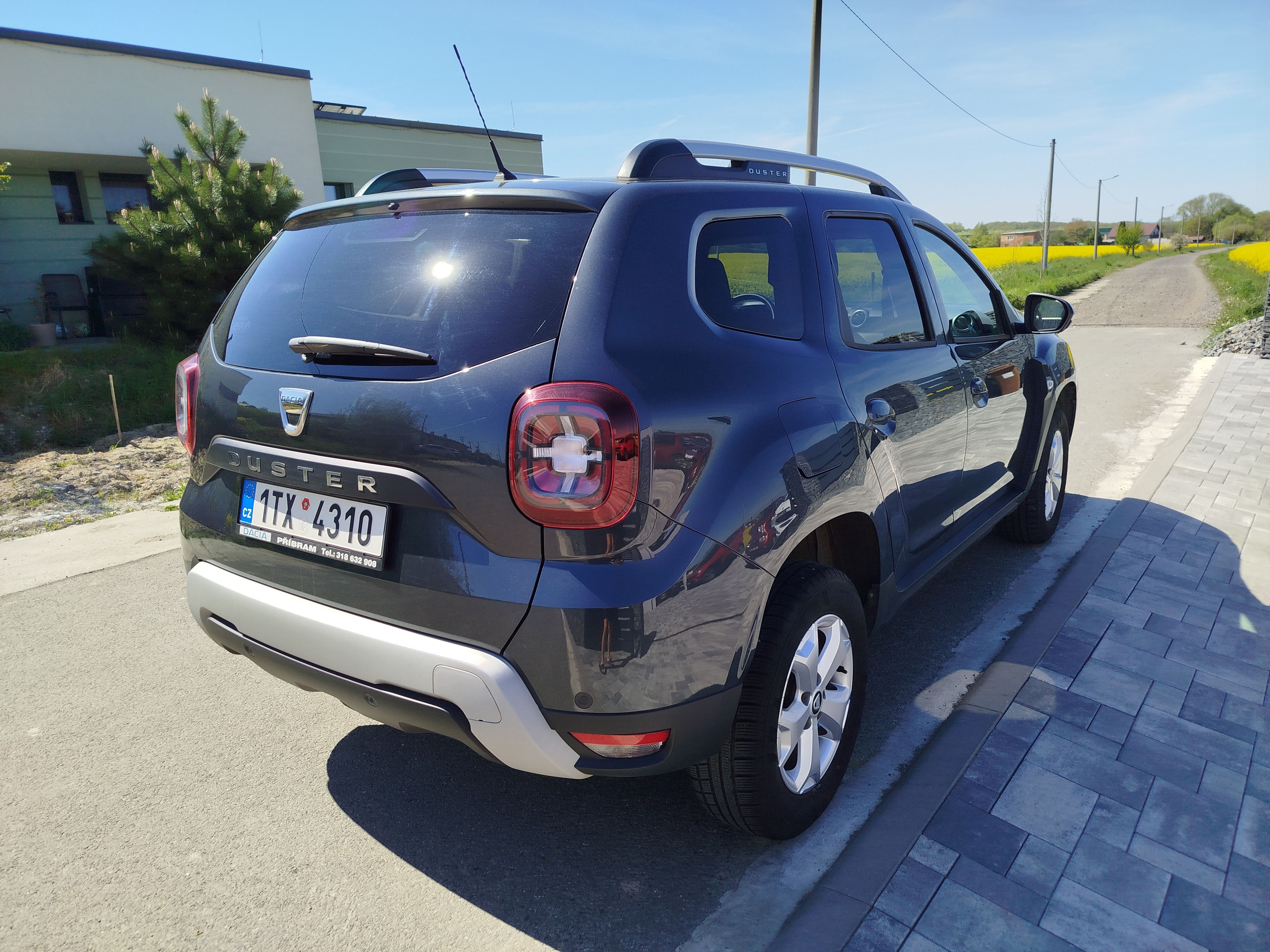 Dacia Duster, Nové v ČR, 1 Maj. Nová  STK - fotka 3