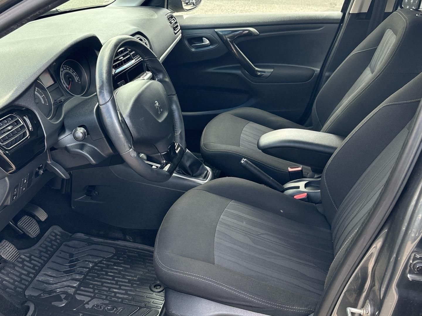 Peugeot 301, 1.6 85kW Allure tažné - fotka 6