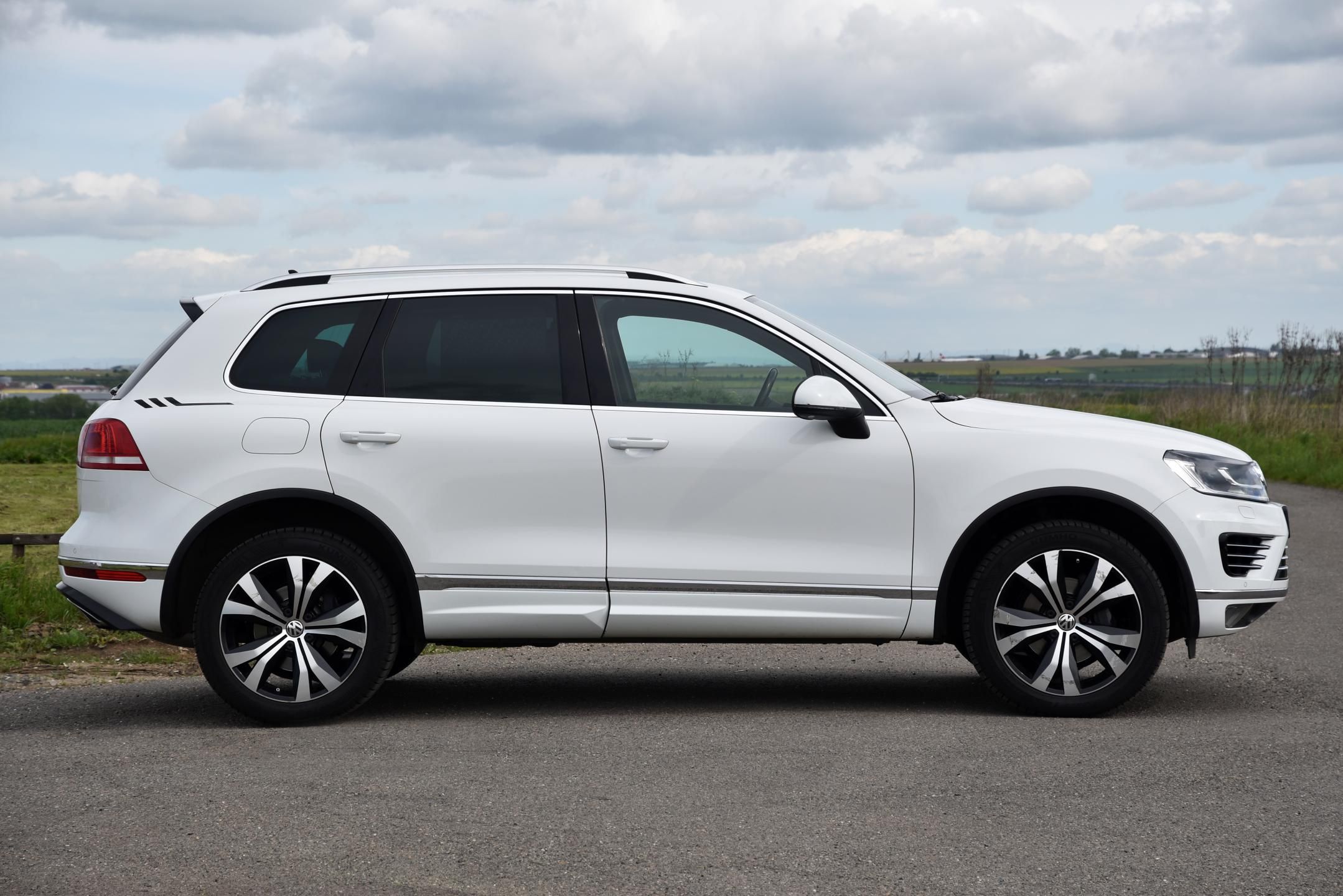 Volkswagen Touareg, 3.0 TDi V6 DSG 4M,R-LINE,FACE - fotka 5