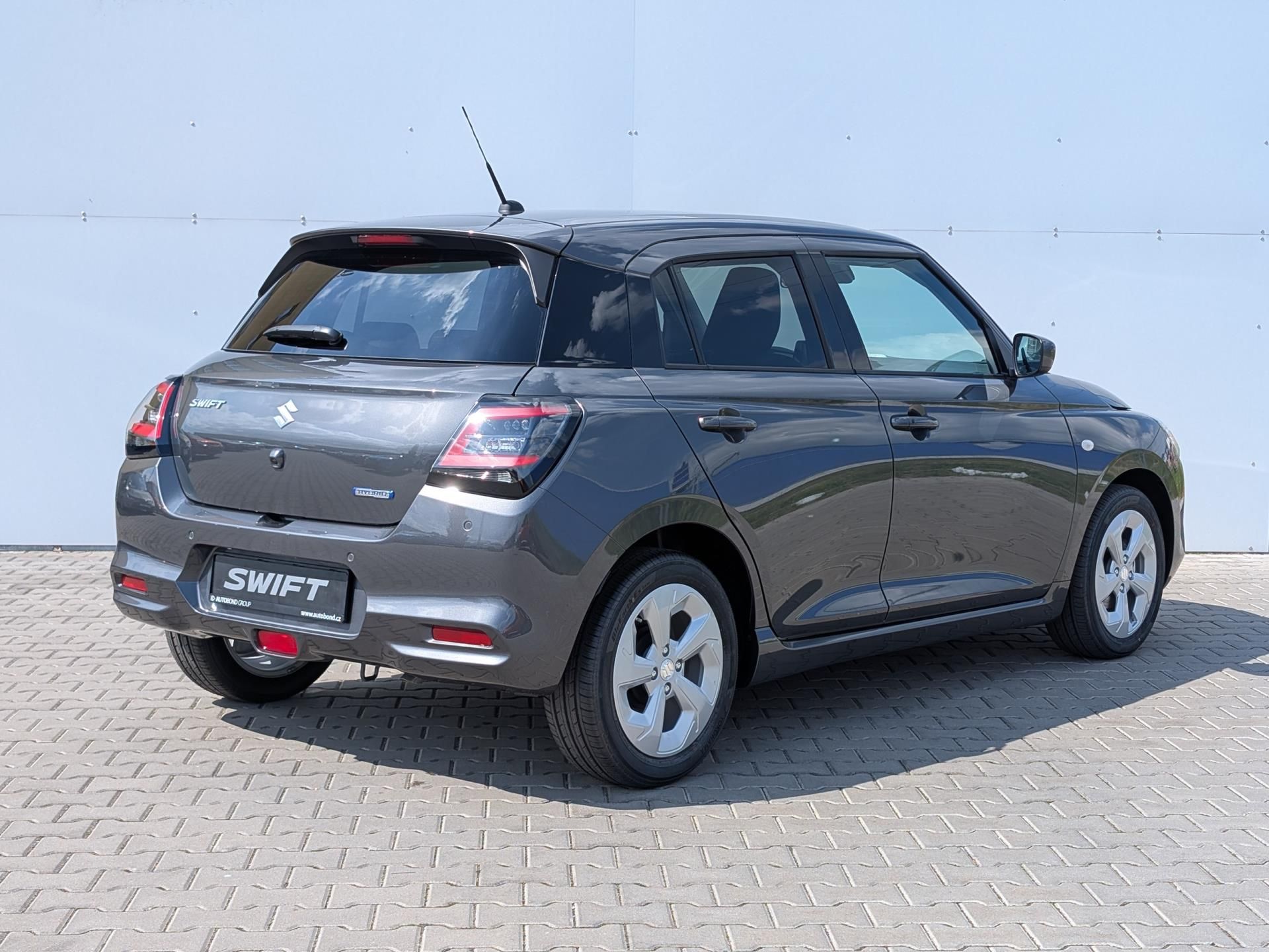 Suzuki Swift, PREMIUM 1.2 HYBRID CVT 4x2 MY2 - fotka 2