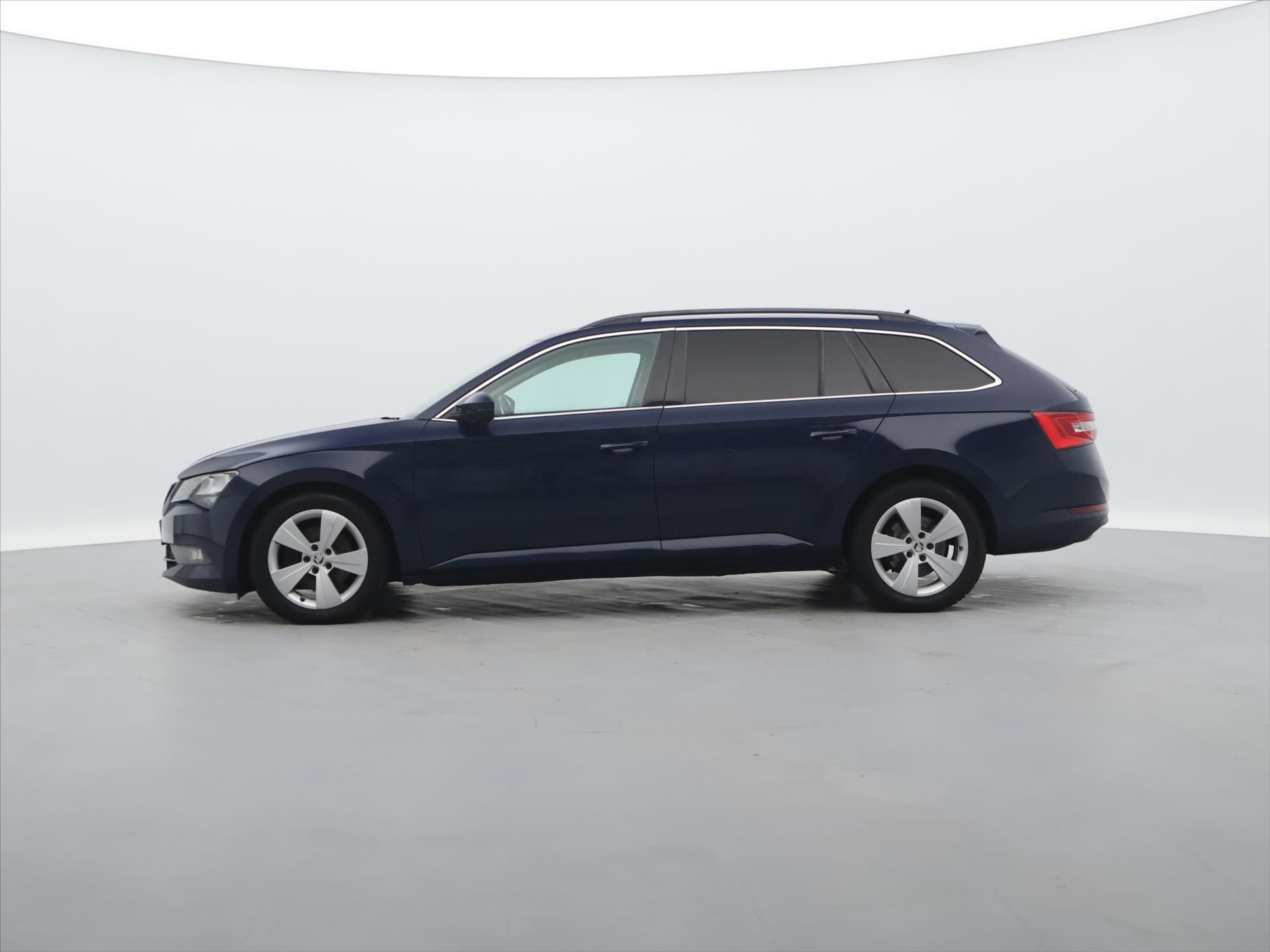 Škoda Superb, 2,0 TDI 110kW Ambition - fotka 4