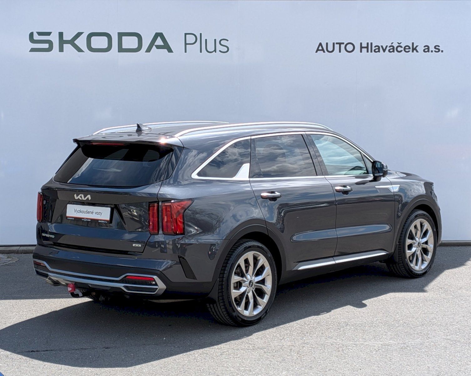 Kia Sorento, 2,2CRDi 142kW 4x4 8DCT TOP - fotka 2