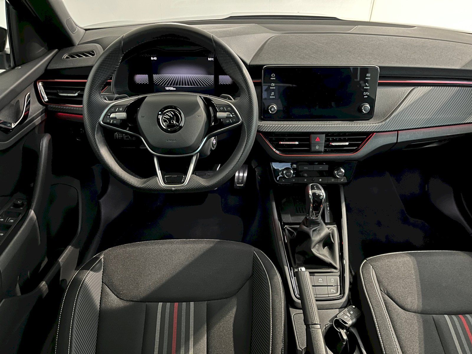 Škoda Kamiq, 1.0 TSI 85 kW A7F Monte Carlo - fotka 5