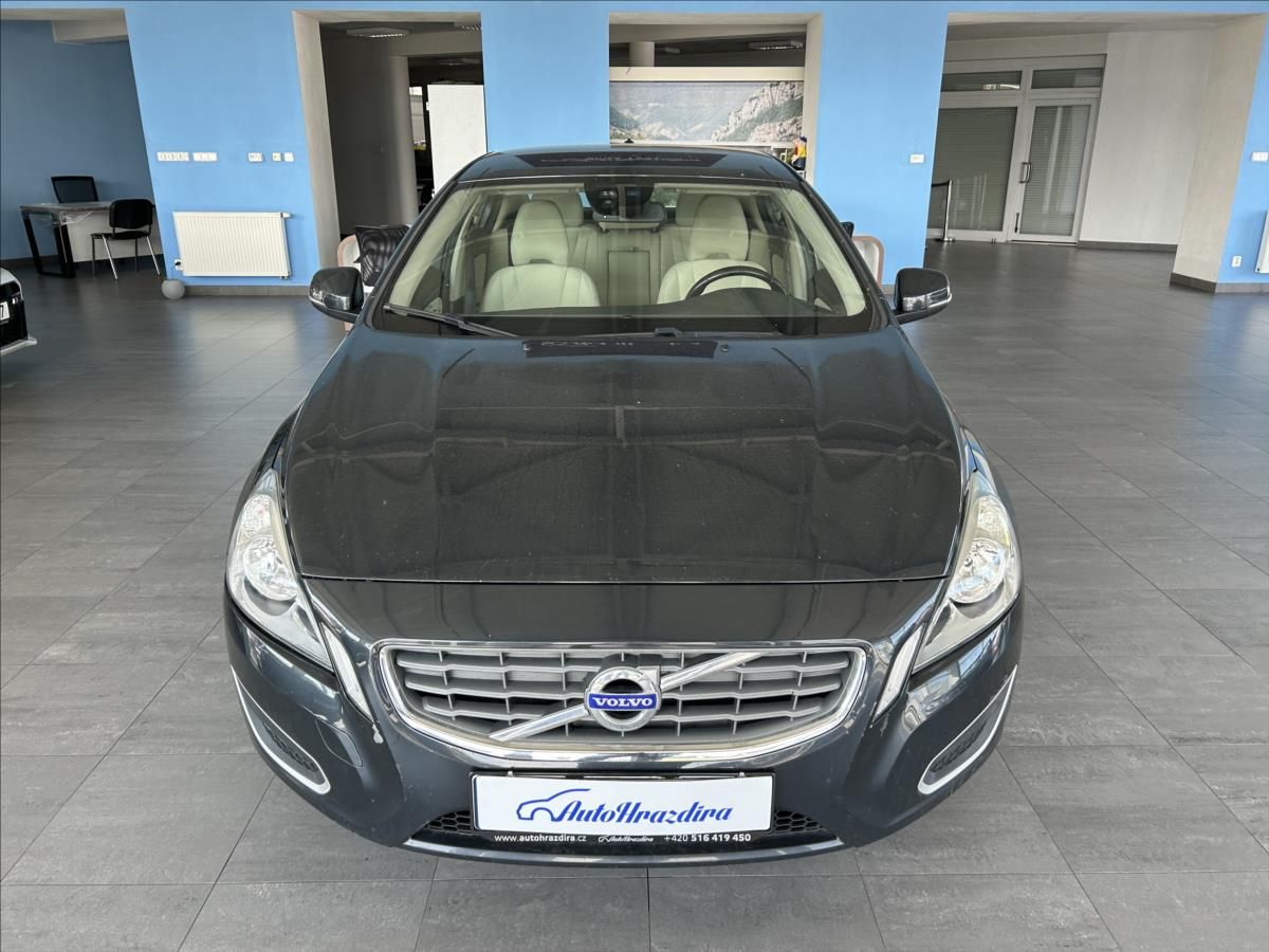 Volvo S60, 1,6   D2,84kW - fotka 2