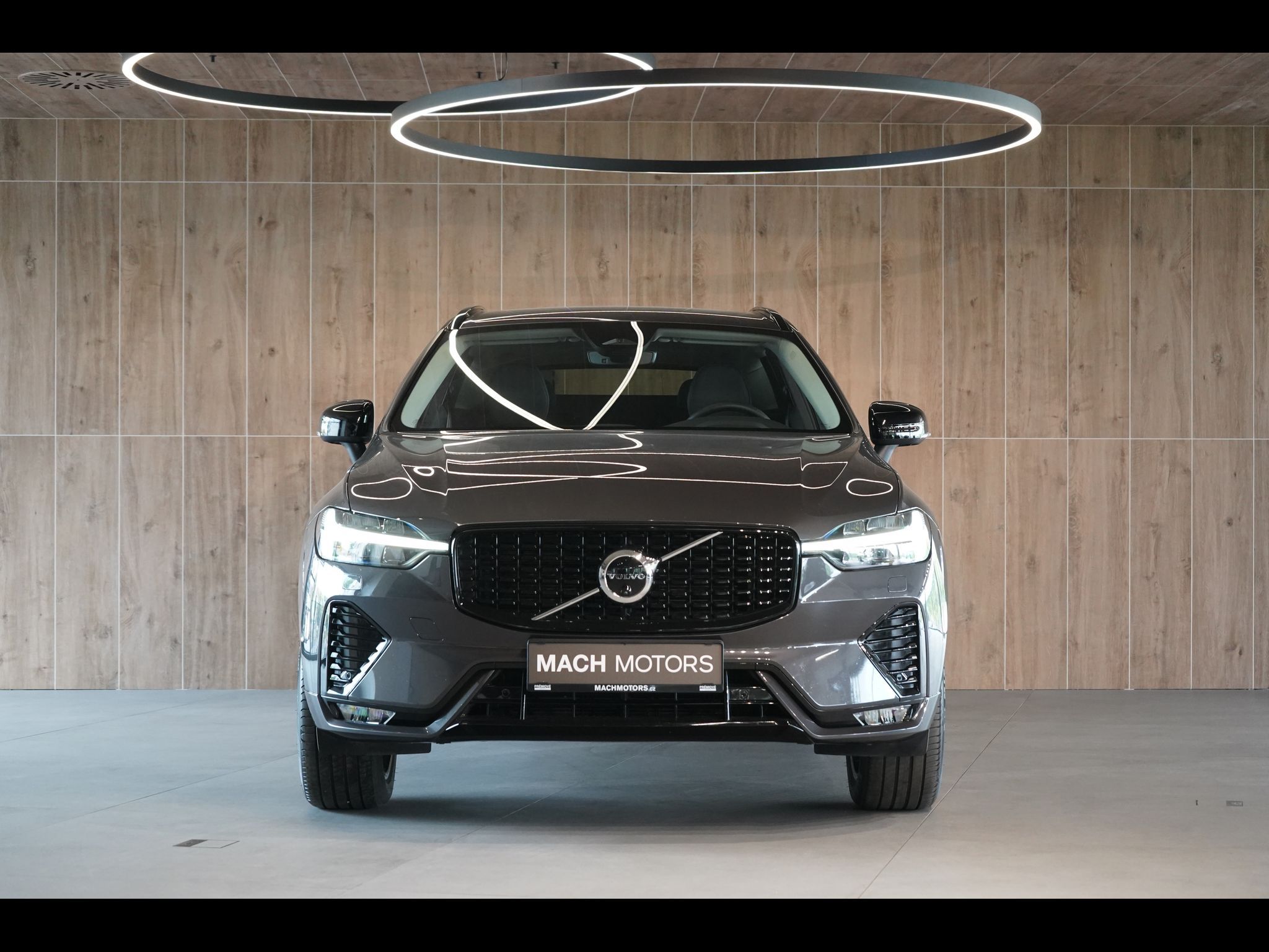 Volvo XC60, B5 AWD Plus Dark, Ventilace - fotka 2