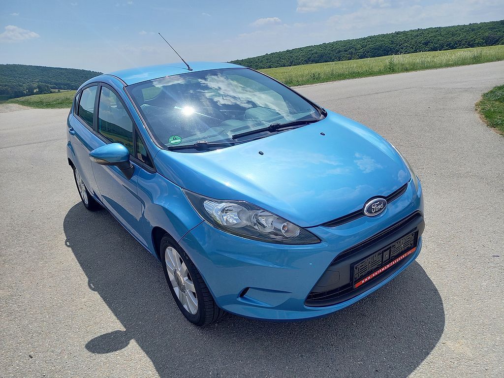 Ford Fiesta, 1,2i 60kw klima+alu.kola - fotka 2