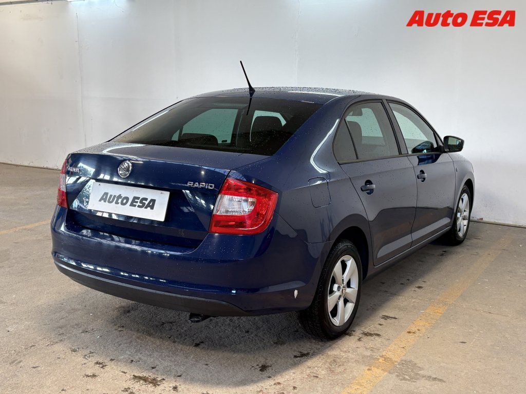 Škoda Rapid, 1.6 TDi - fotka 4