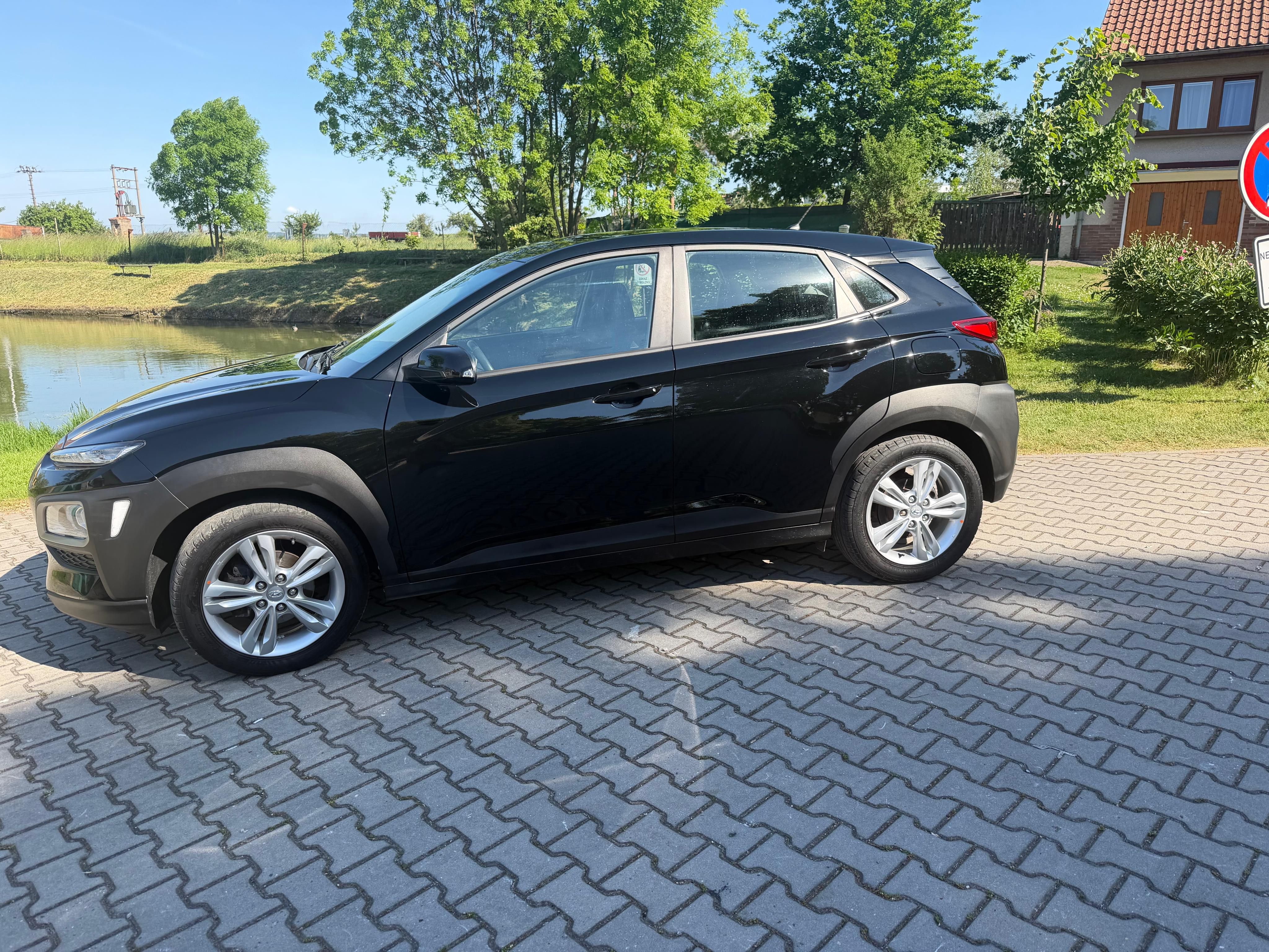 Hyundai Kona, 1.0 T-GDI - fotka 3