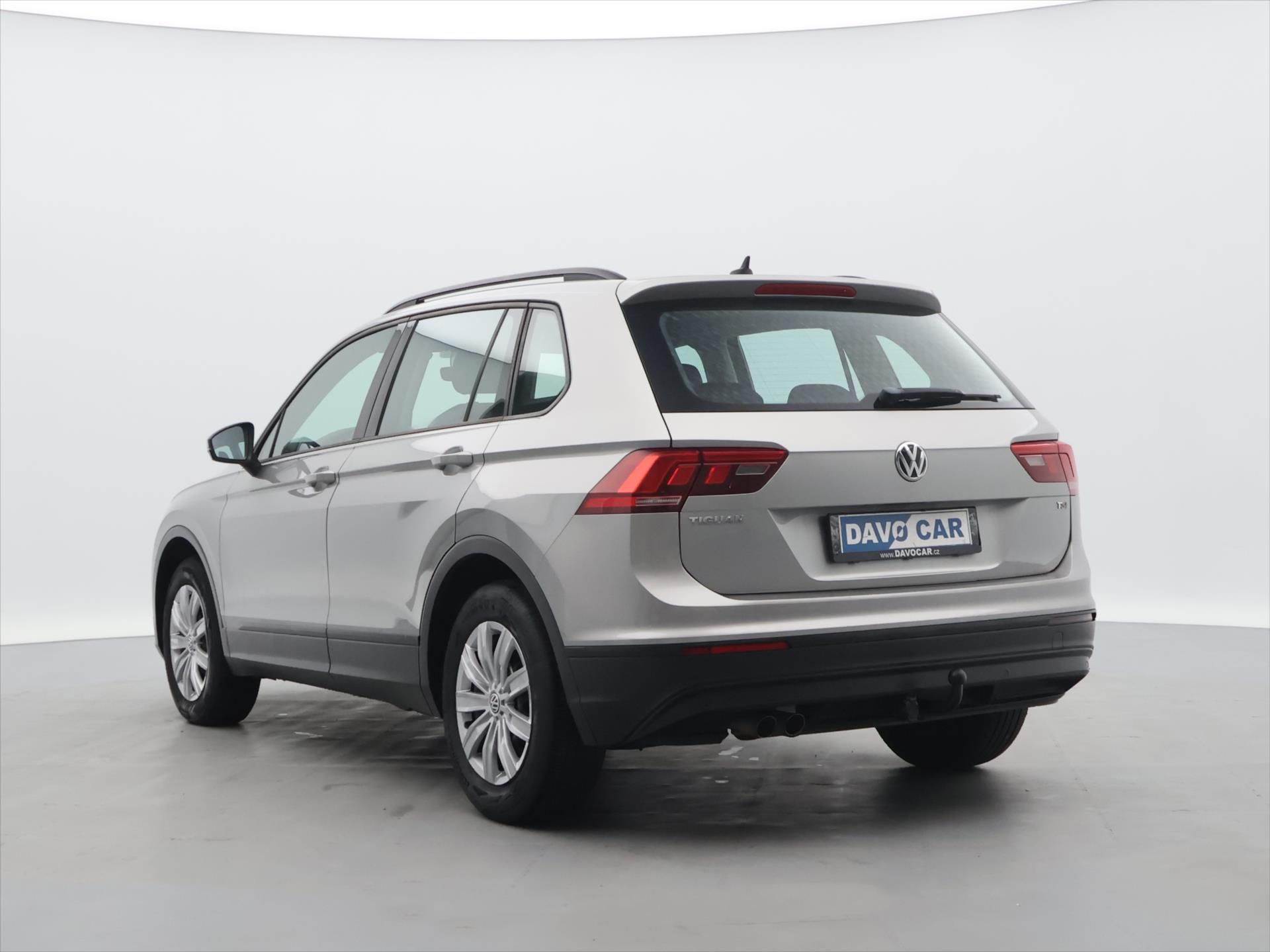 Volkswagen Tiguan, 1,4 TSI 110kW DSG TZ serv.kn. - fotka 5