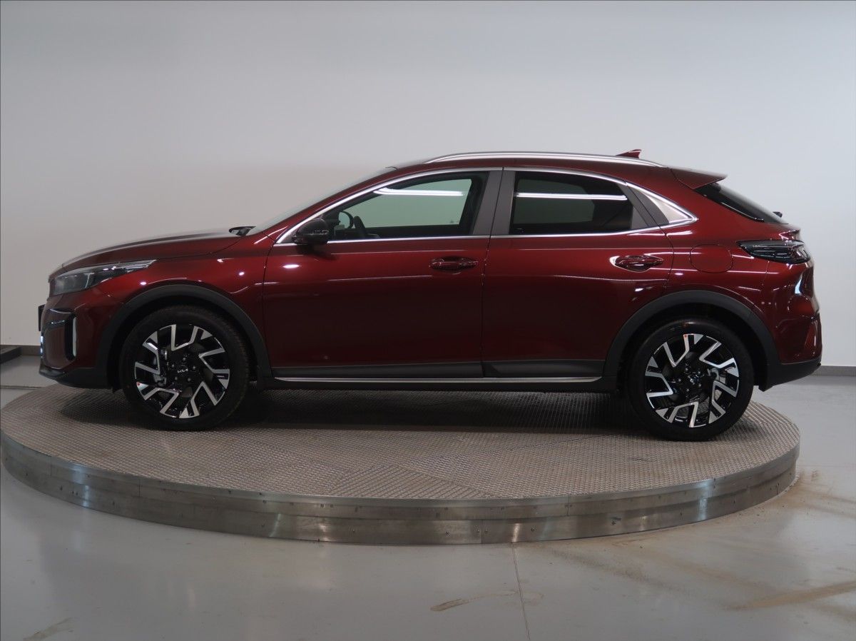 Kia XCee´d, 1,6 T-GDi 7DCT  STEEL EDITION - fotka 3