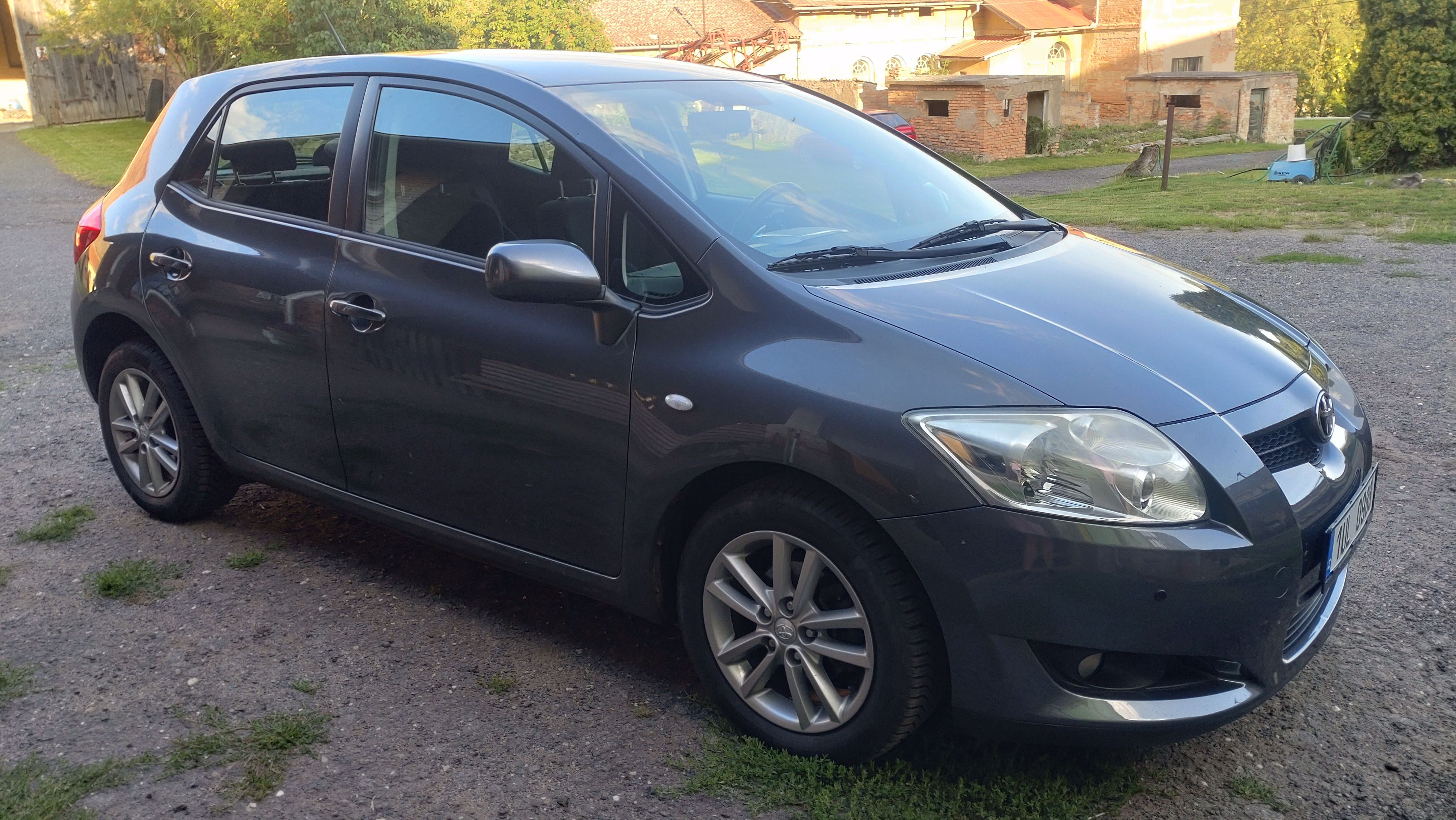 Toyota Auris, Toyota Auris 1.6 Valvematic 97