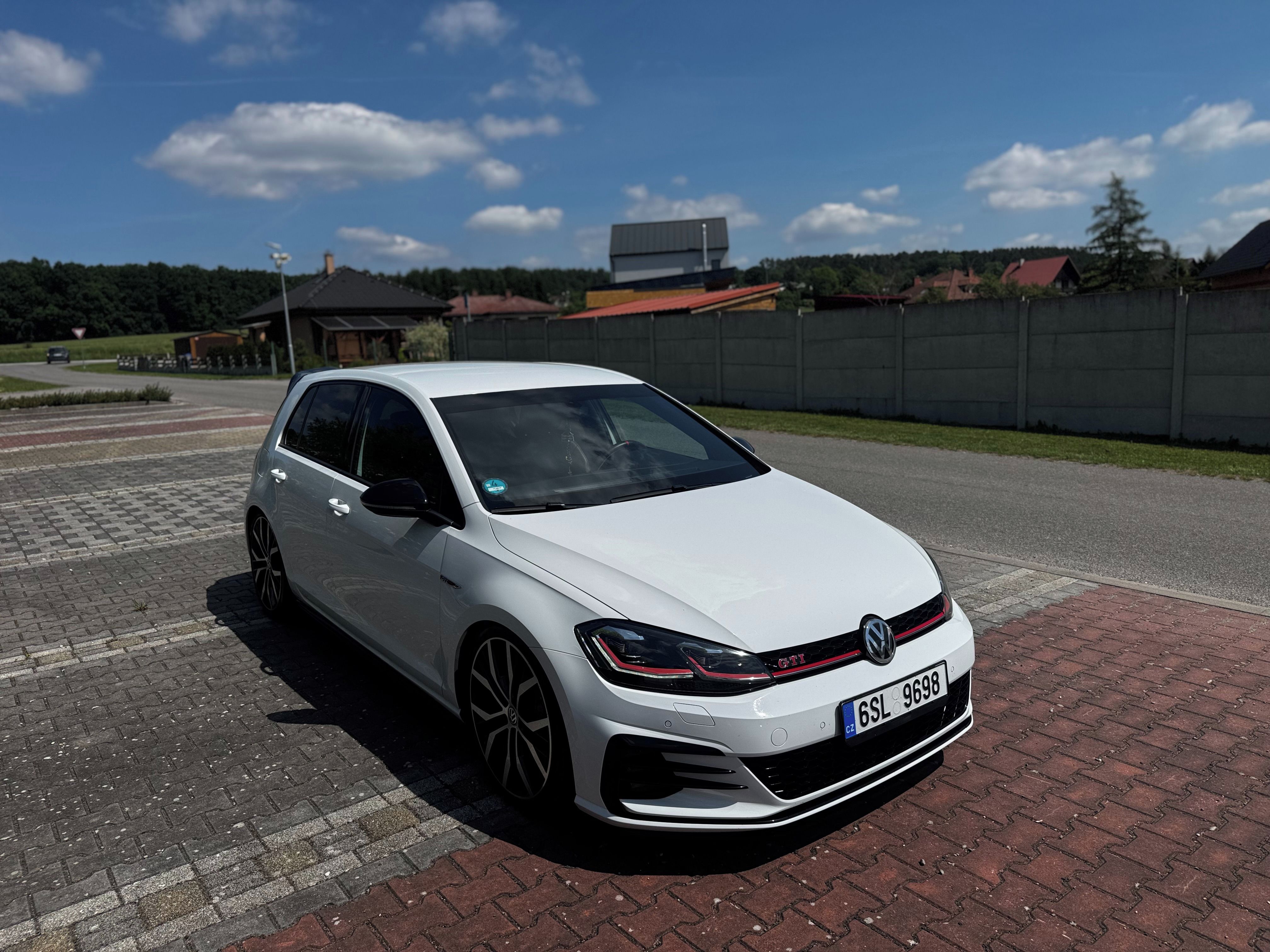 Volkswagen Golf, GTI Performance - Kůže - fotka 2