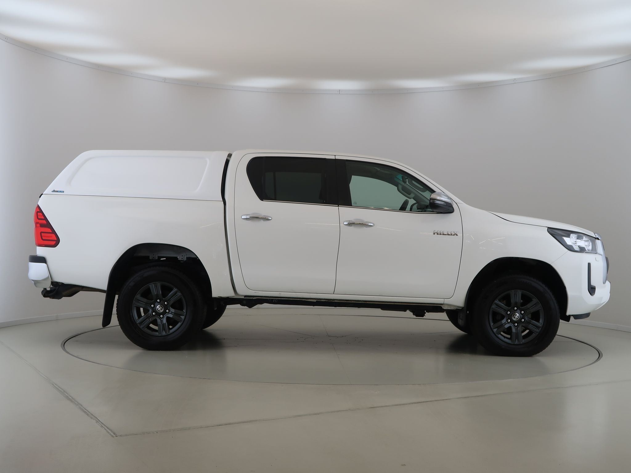 Toyota Hilux, 2.8D-4D,4x4,DoubleCab,Active - fotka 4