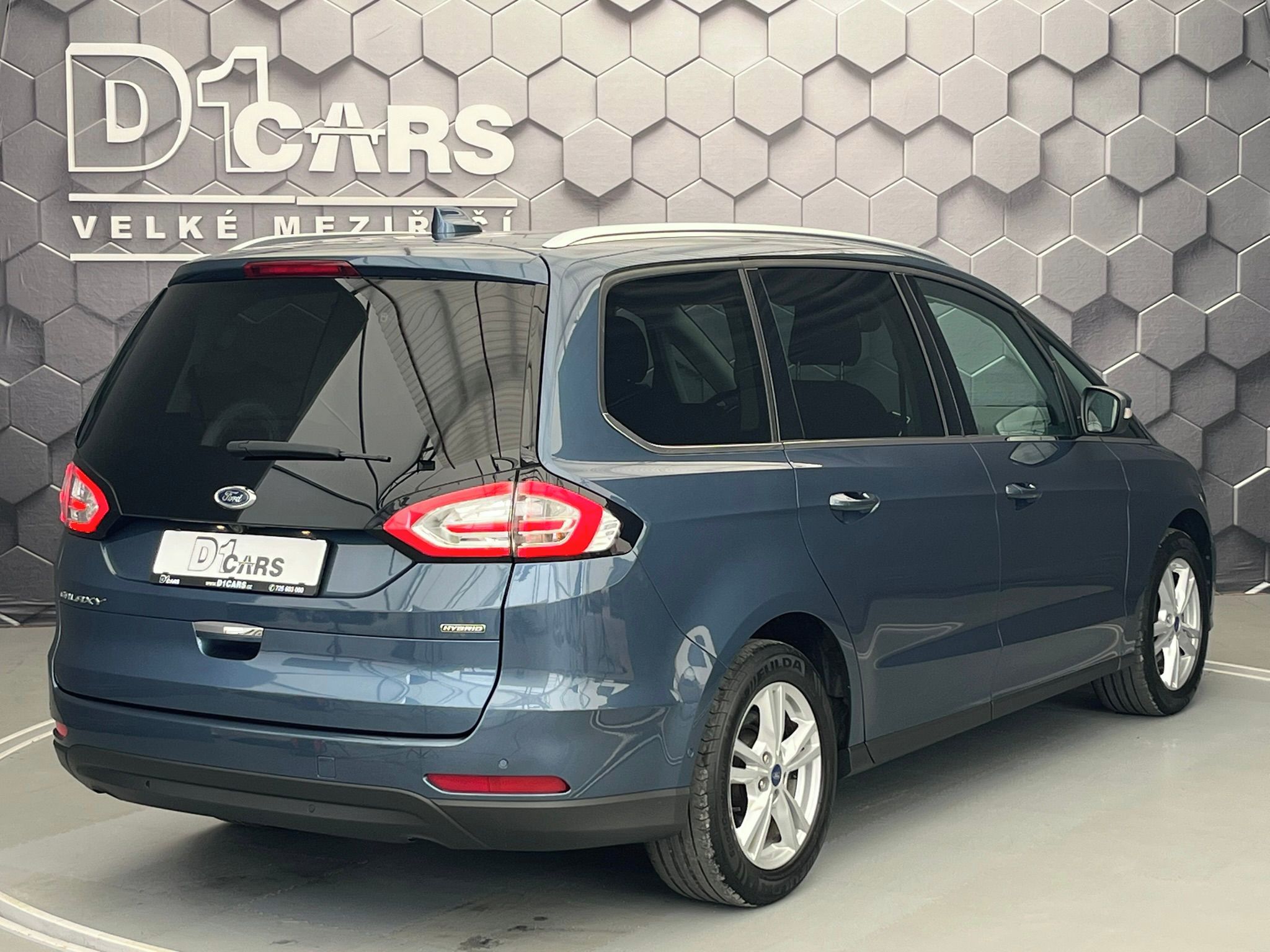 Ford Galaxy, 2.5 FHEV TITANIUM 7 míst LED - fotka 5