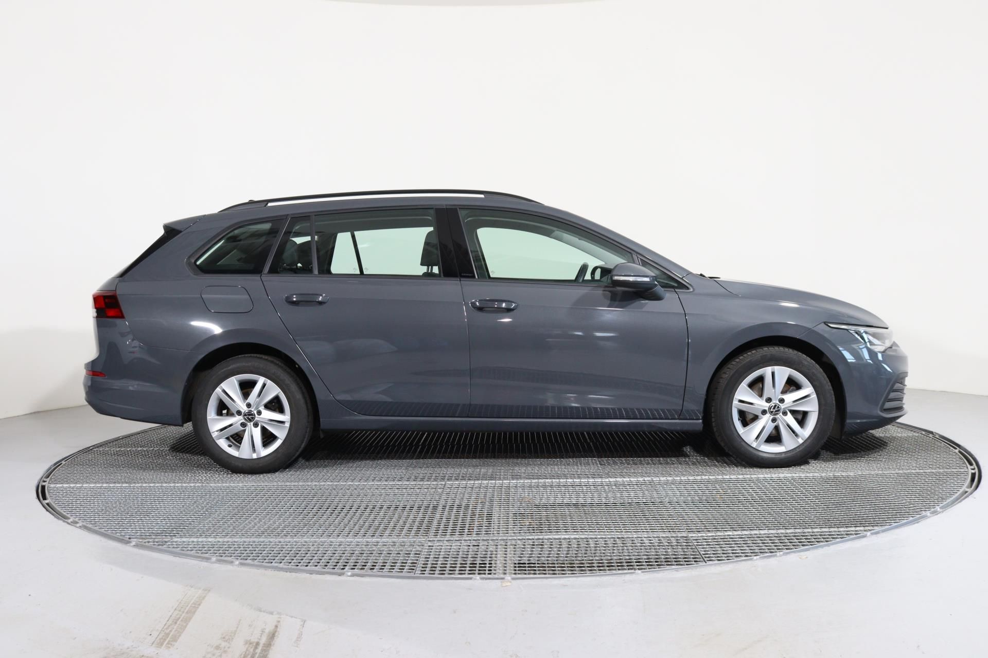 Volkswagen Golf Variant, LIFE 1,0 TSI/ LED, ACC - fotka 3