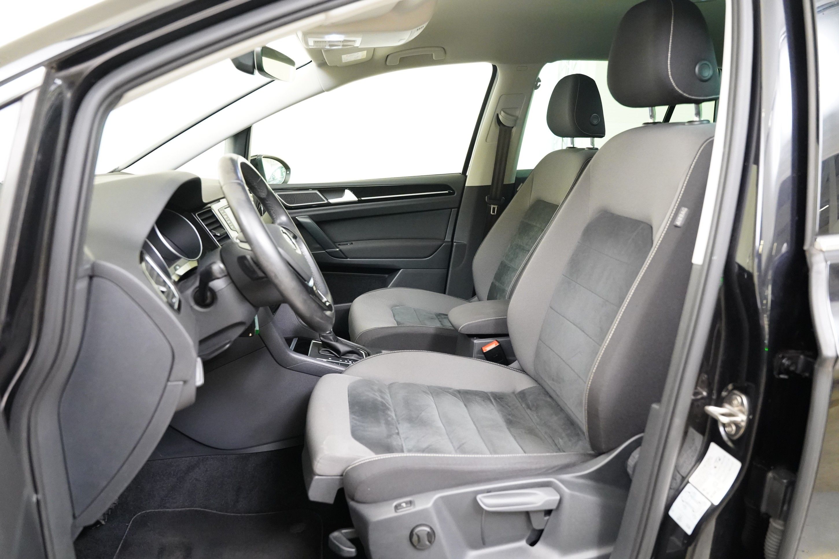 Volkswagen Golf Sportsvan, 1.4 TSI 92 kW Highline - fotka 5