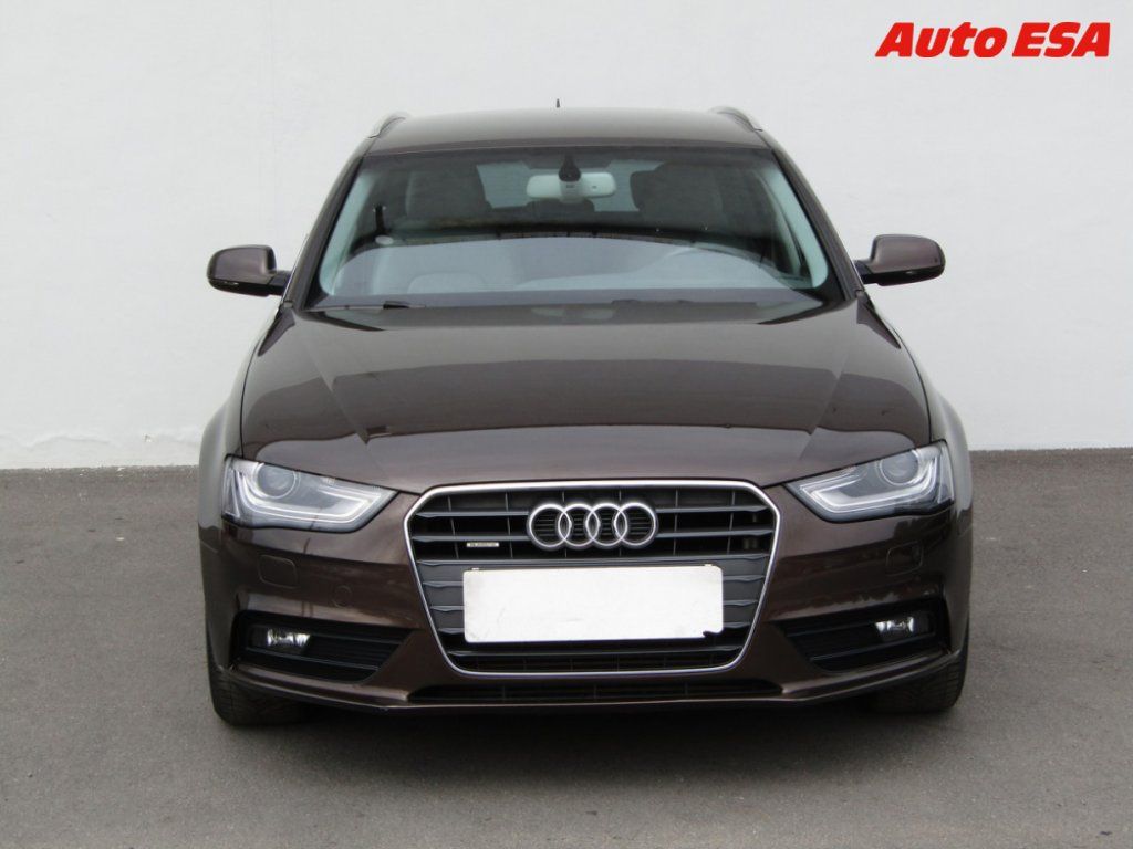 Audi A4, 2.0 TDi quattro,AT - fotka 2