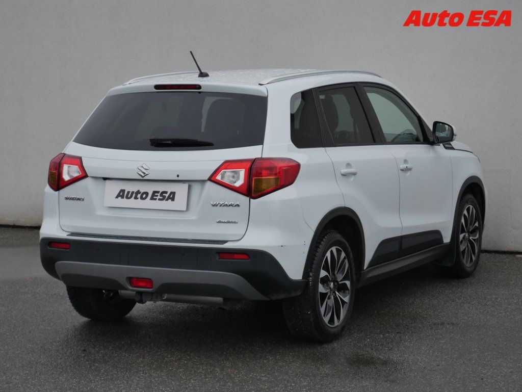 Suzuki Vitara, 1.6 DDIS,ČR,4x4,AT - fotka 4