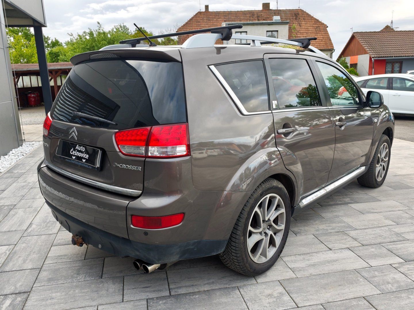 Citroën C-Crosser, 2,2 HDI 4x4 7Míst 115 KW - fotka 6