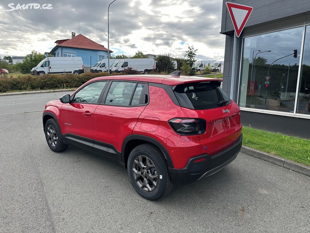 Jeep Avenger, Longitude Electric 54kWh - fotka 2