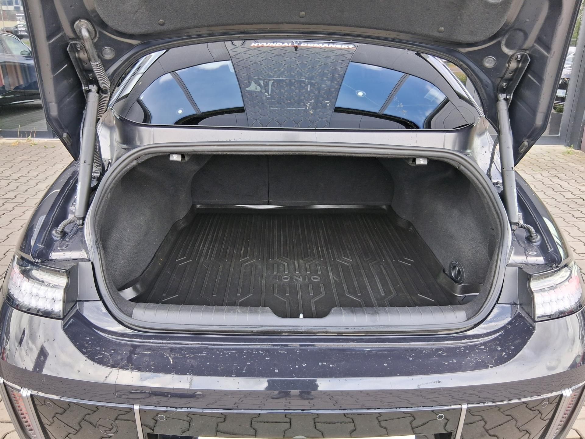 Hyundai Ioniq 6, STYLE PREMIUM 4x4 239 kW - fotka 6