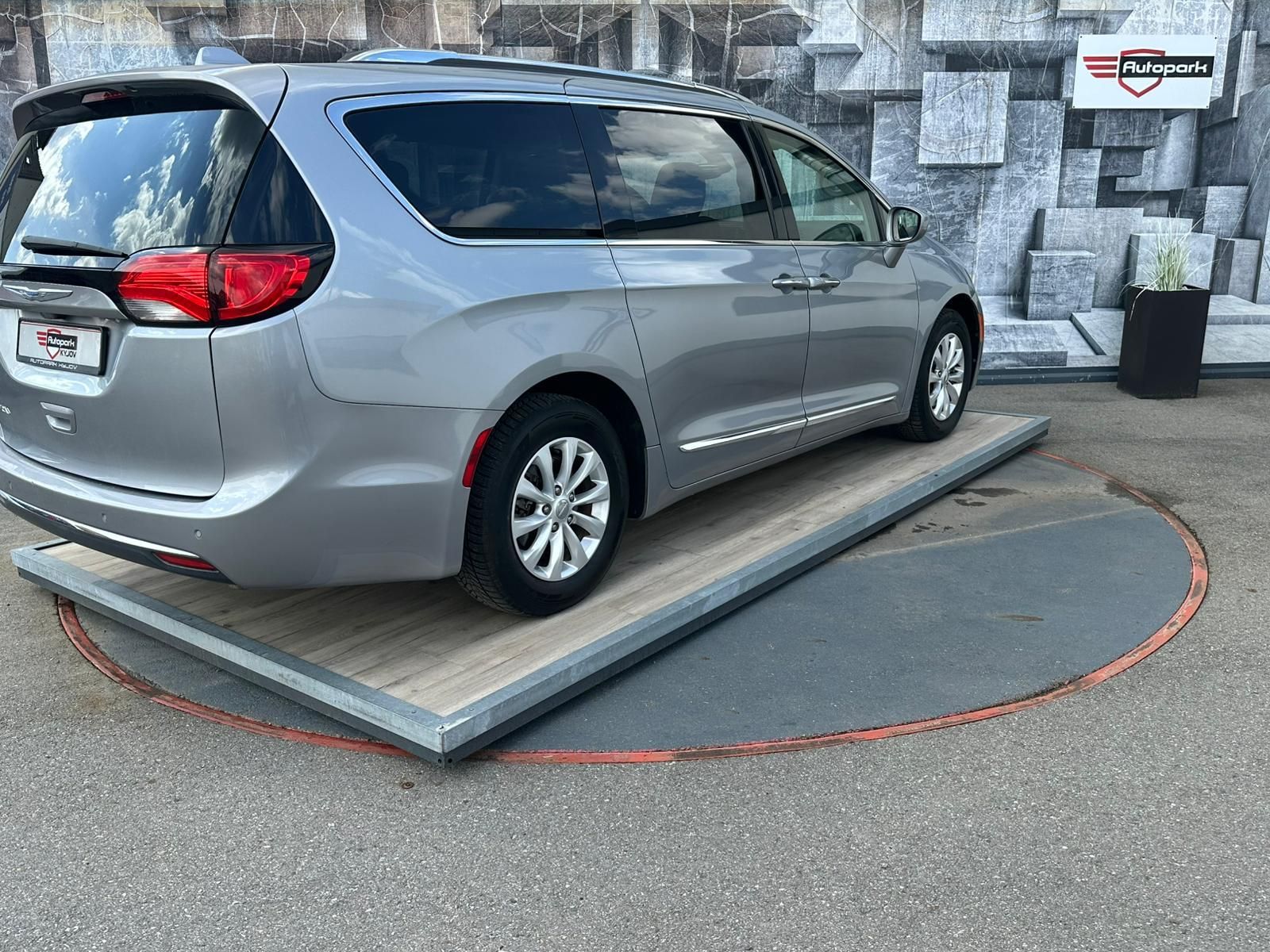 Chrysler Pacifica, 3.6i, 214KW, BLIS - fotka 6
