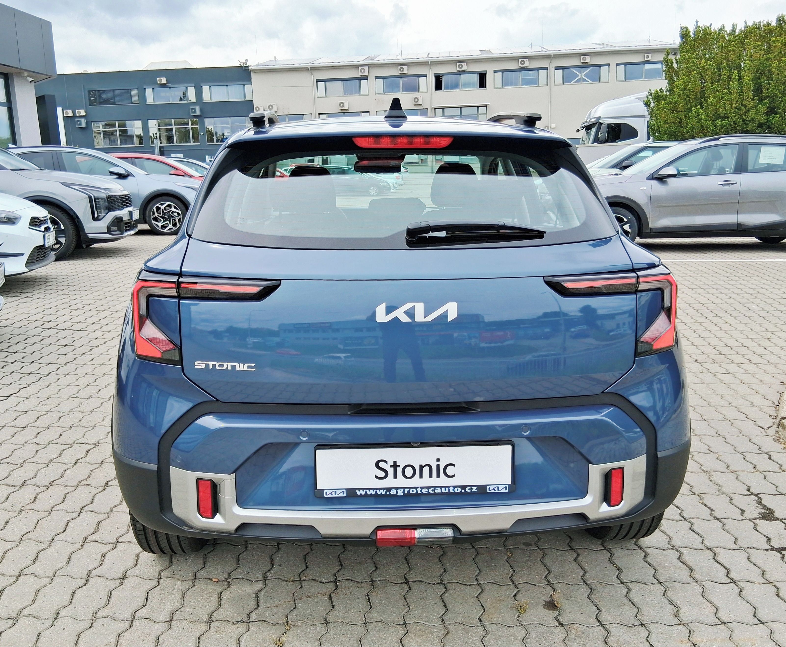 Kia Stonic, 1.0 T-GDI 74 kW - fotka 4