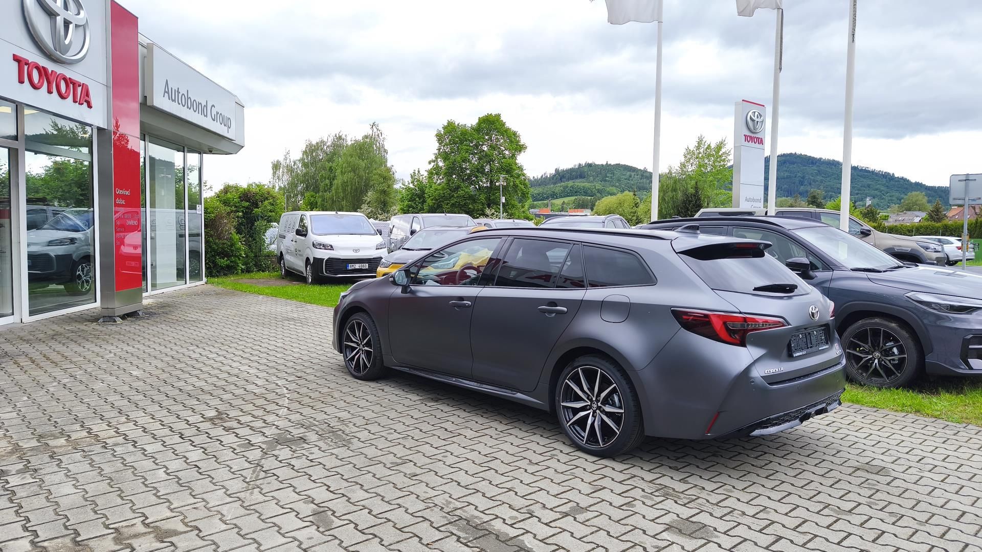 Toyota Corolla, 2.0L HEV GR SPORT Monotone - fotka 6