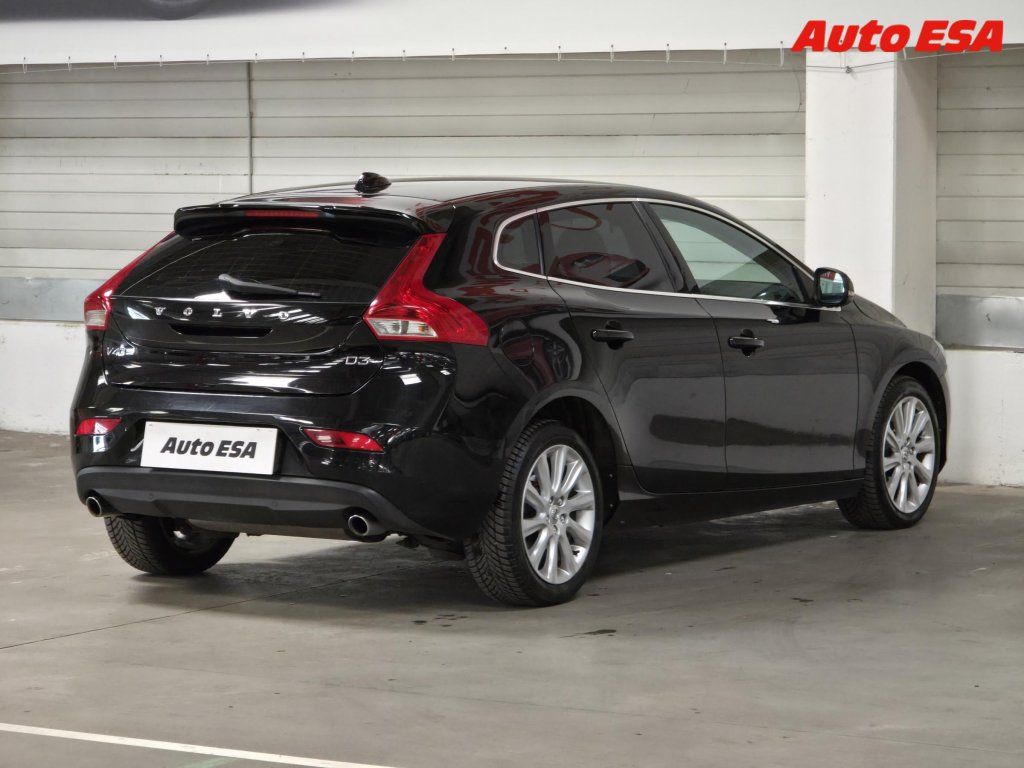 Volvo V40, 2.0. - fotka 6