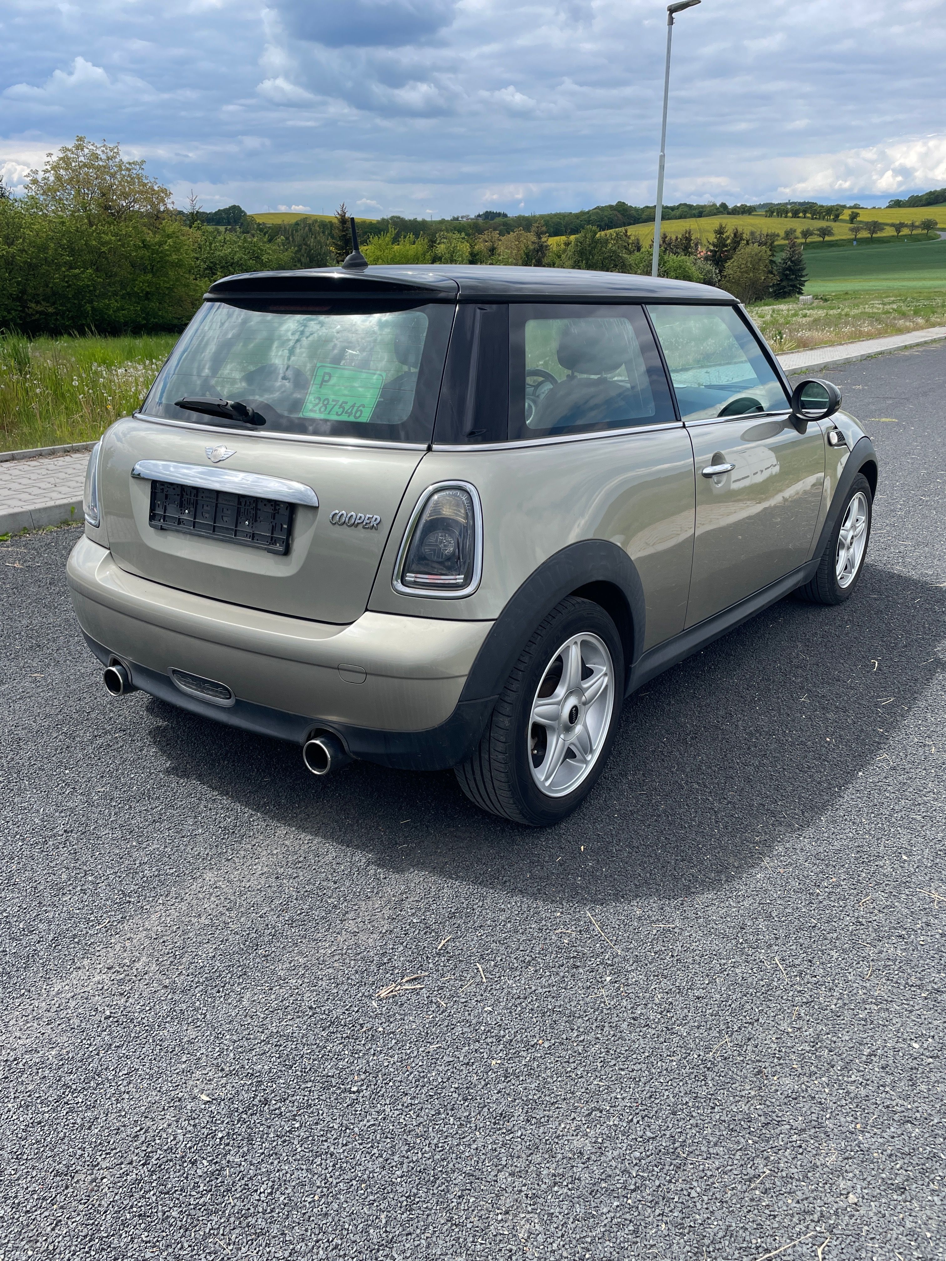 Mini Cooper, Mini Cooper 1.6, 88kW, krásný - fotka 4