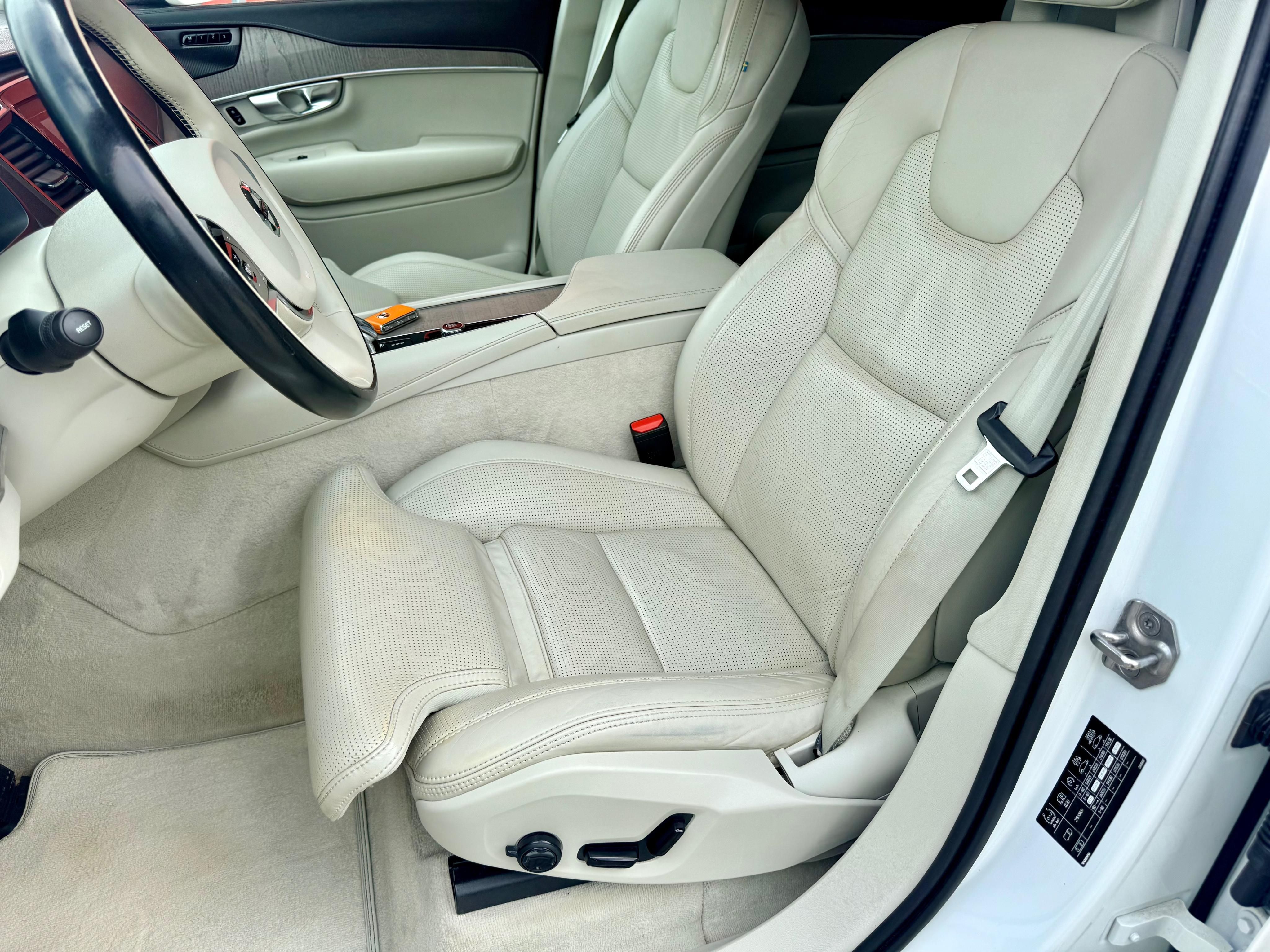 Volvo XC90, INSCRIPTION / 7 MÍST / 360 - fotka 6