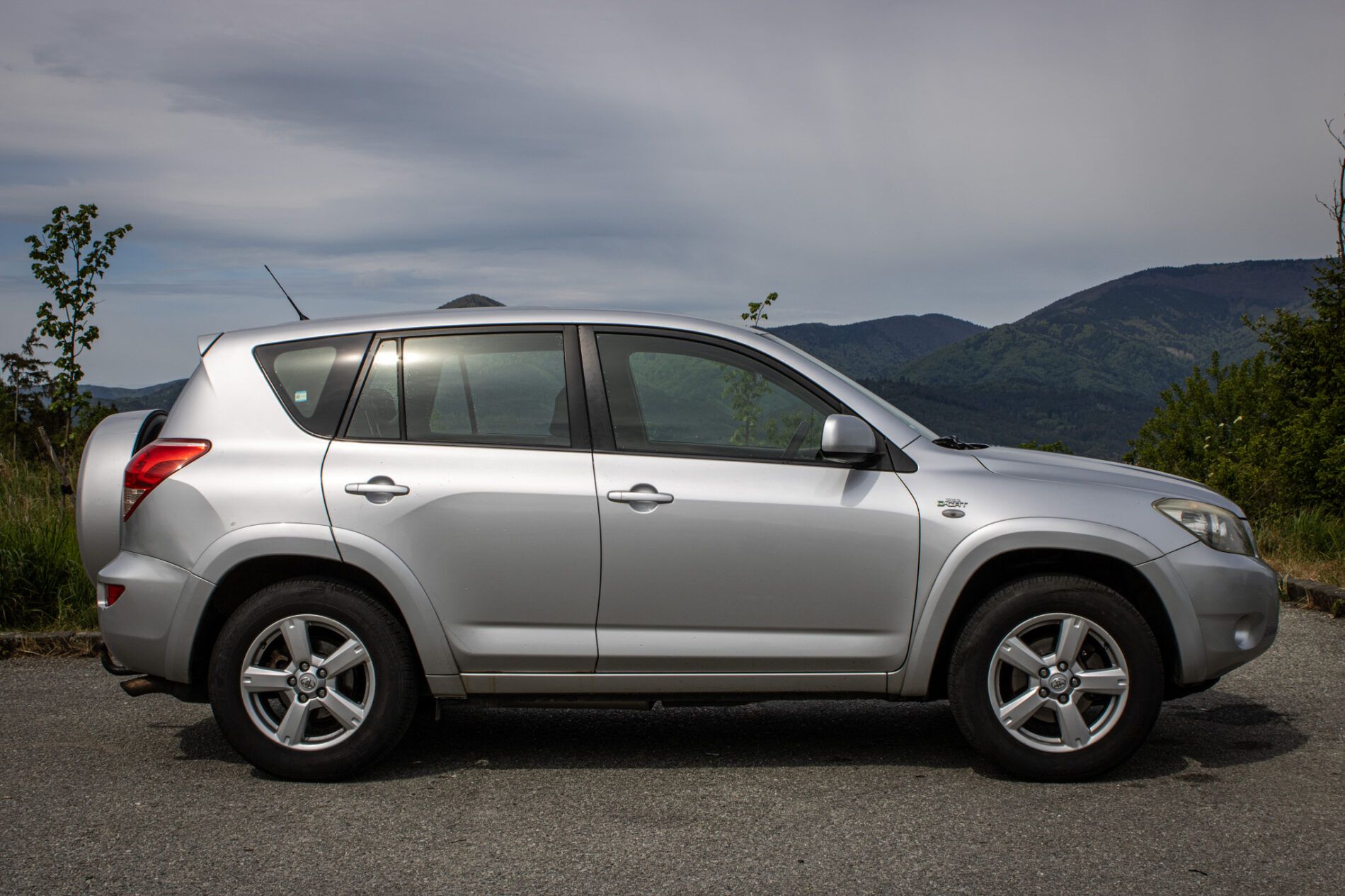 Toyota Rav4 - fotka 5