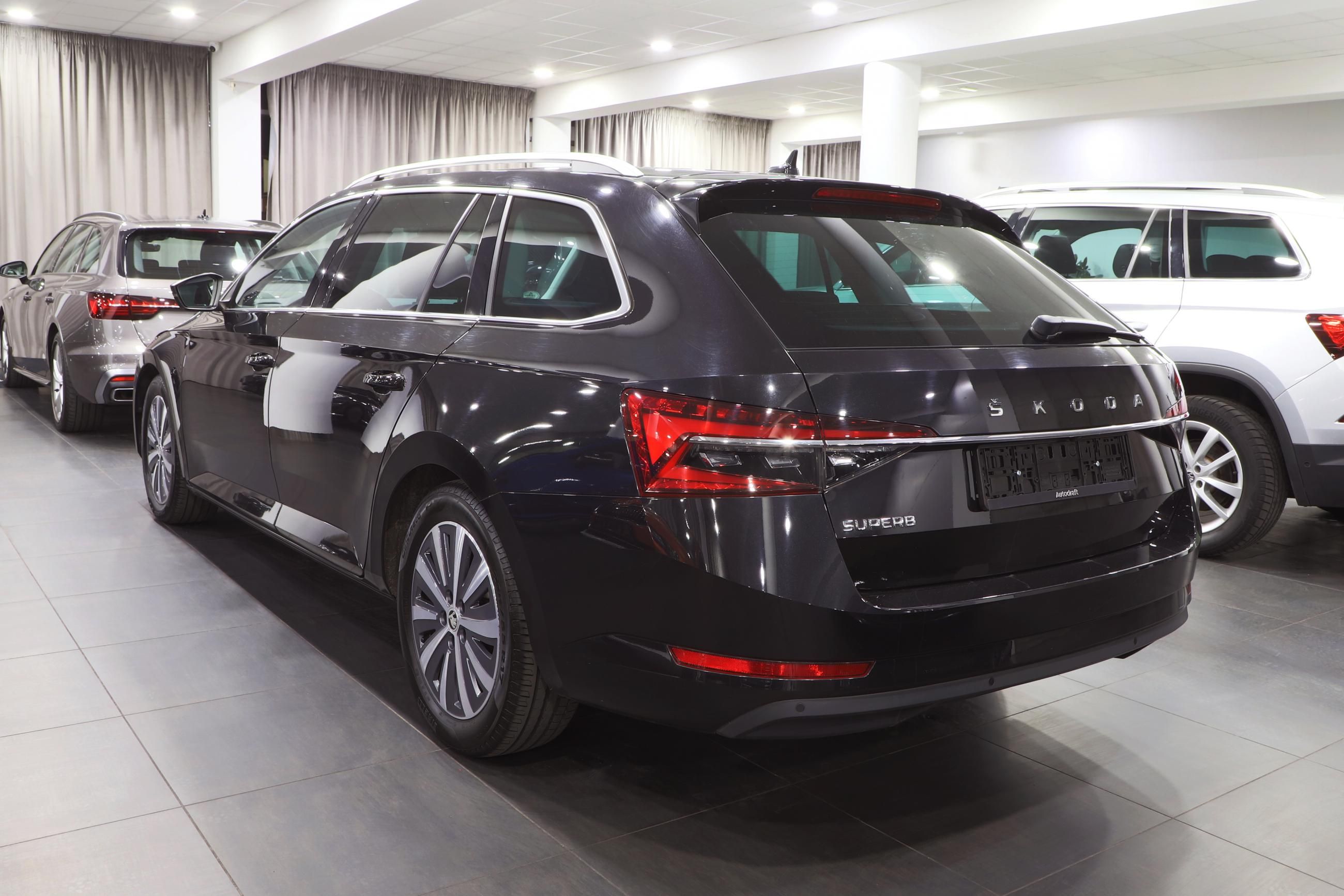 Škoda Superb, Style 2.0 TDI 147kW DSG - fotka 4