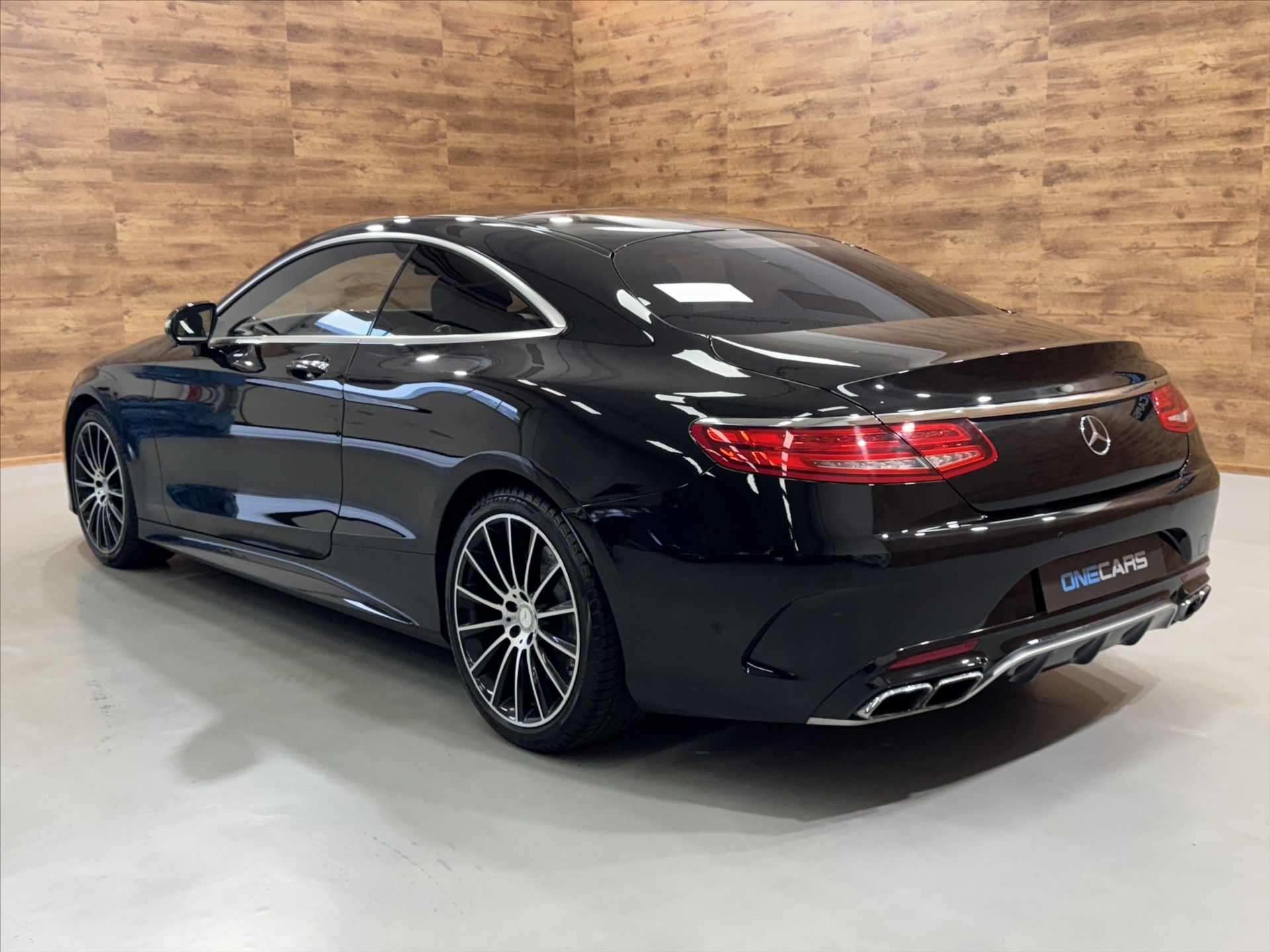 Mercedes-Benz Třídy S, 500 4M AMG MASÁŽE ILS - fotka 2