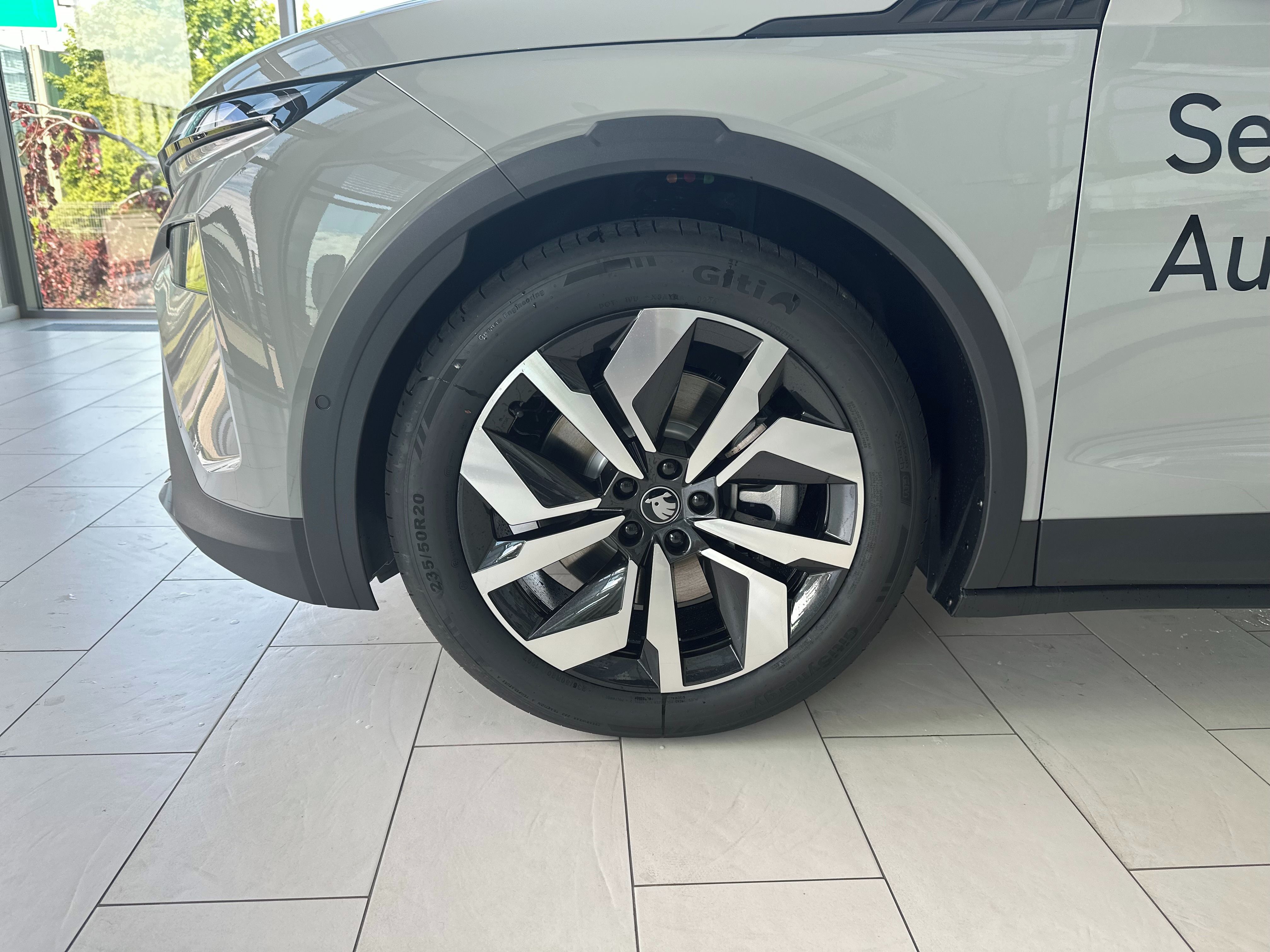 Škoda Elroq, 210 kW 82 kWh - fotka 4